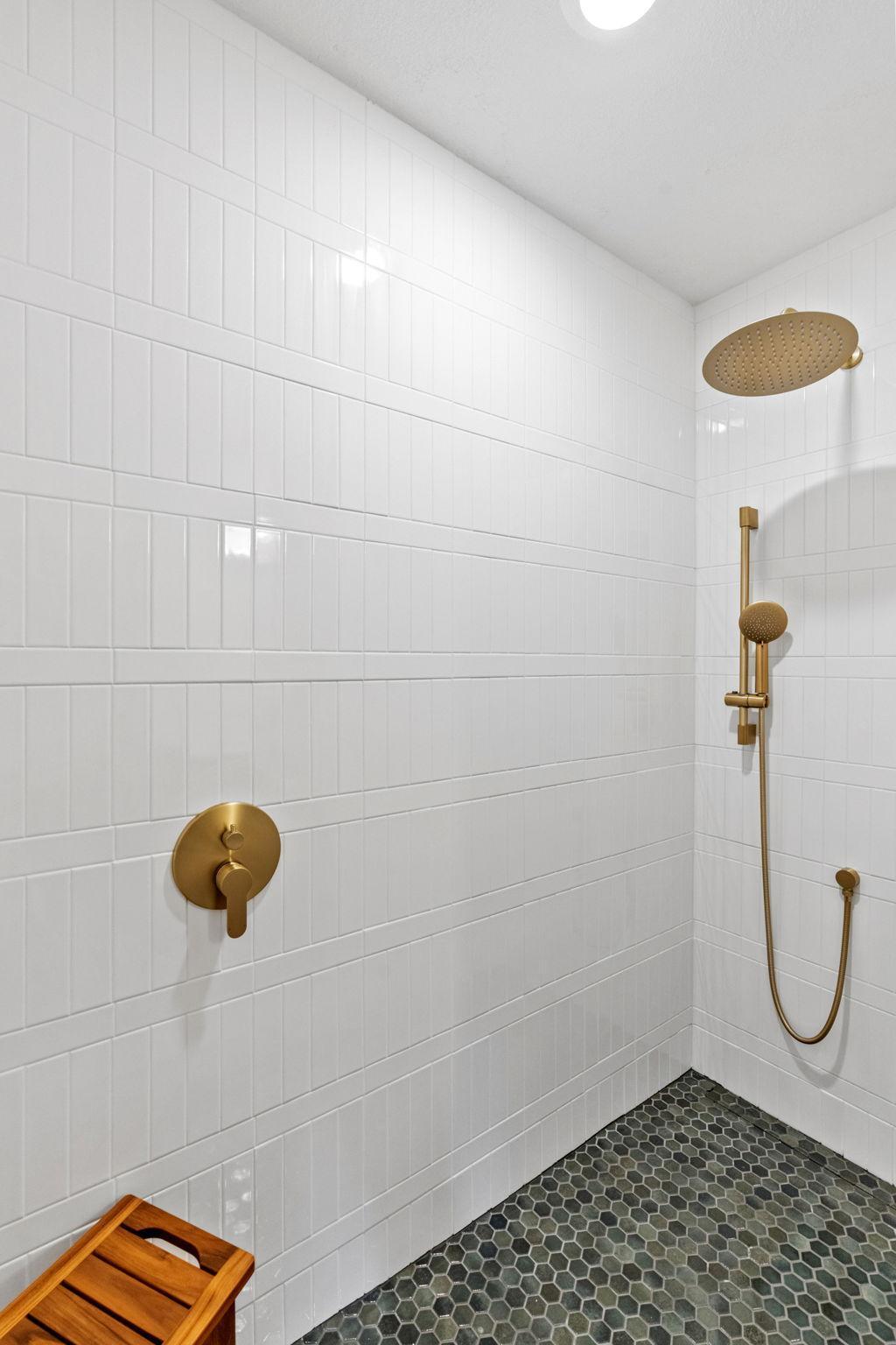 5140 W 102nd Street Unit: 210