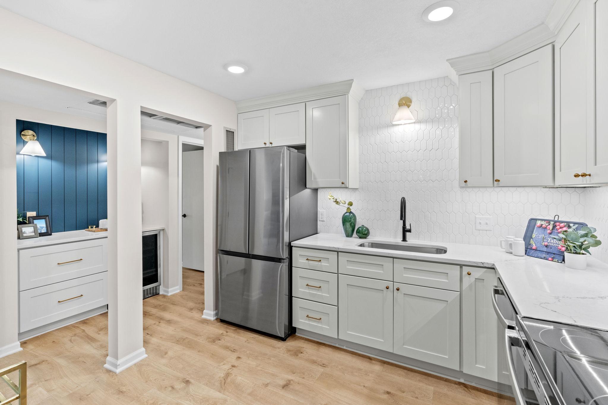 5140 W 102nd Street Unit: 210