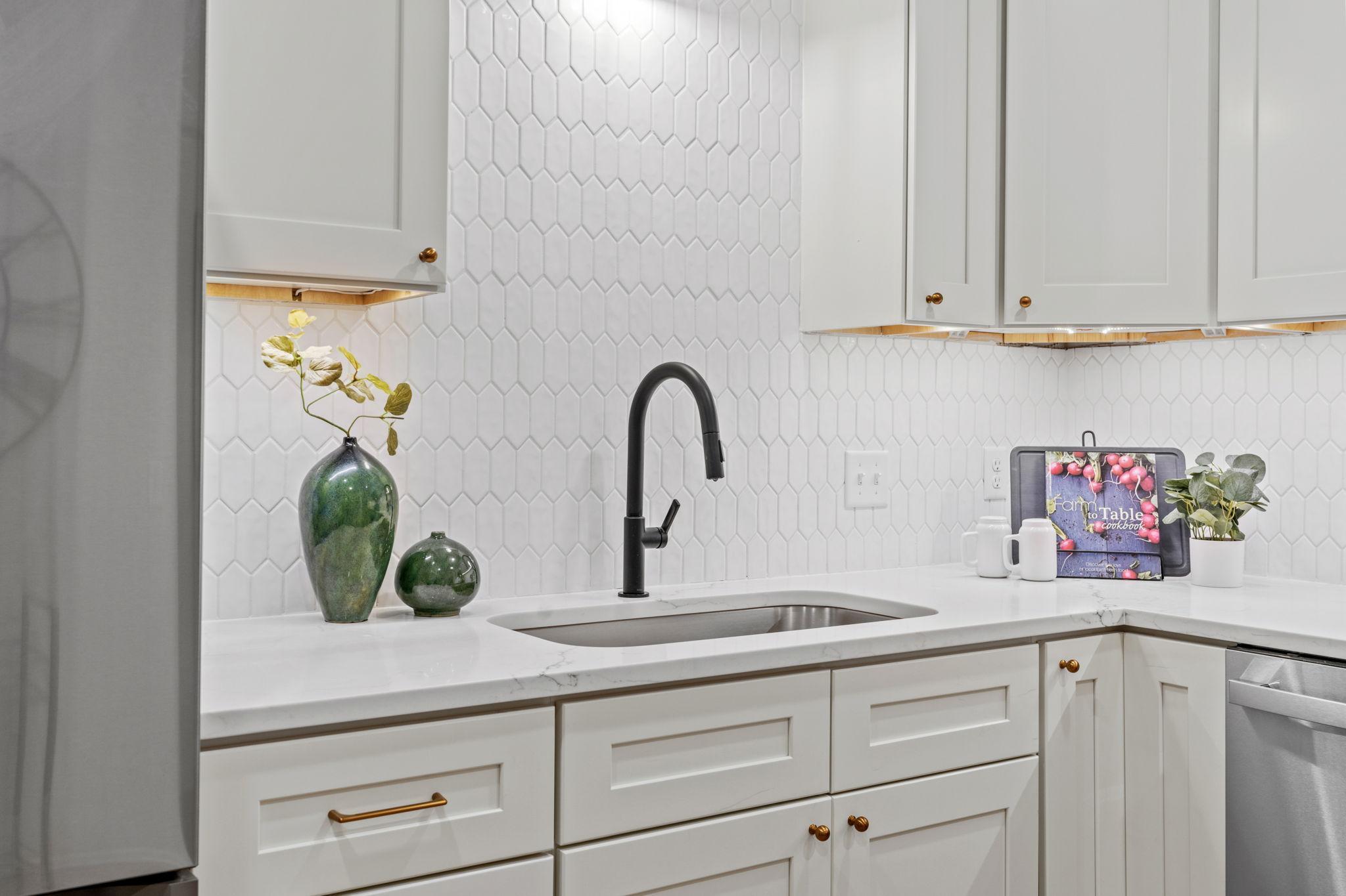 5140 W 102nd Street Unit: 210