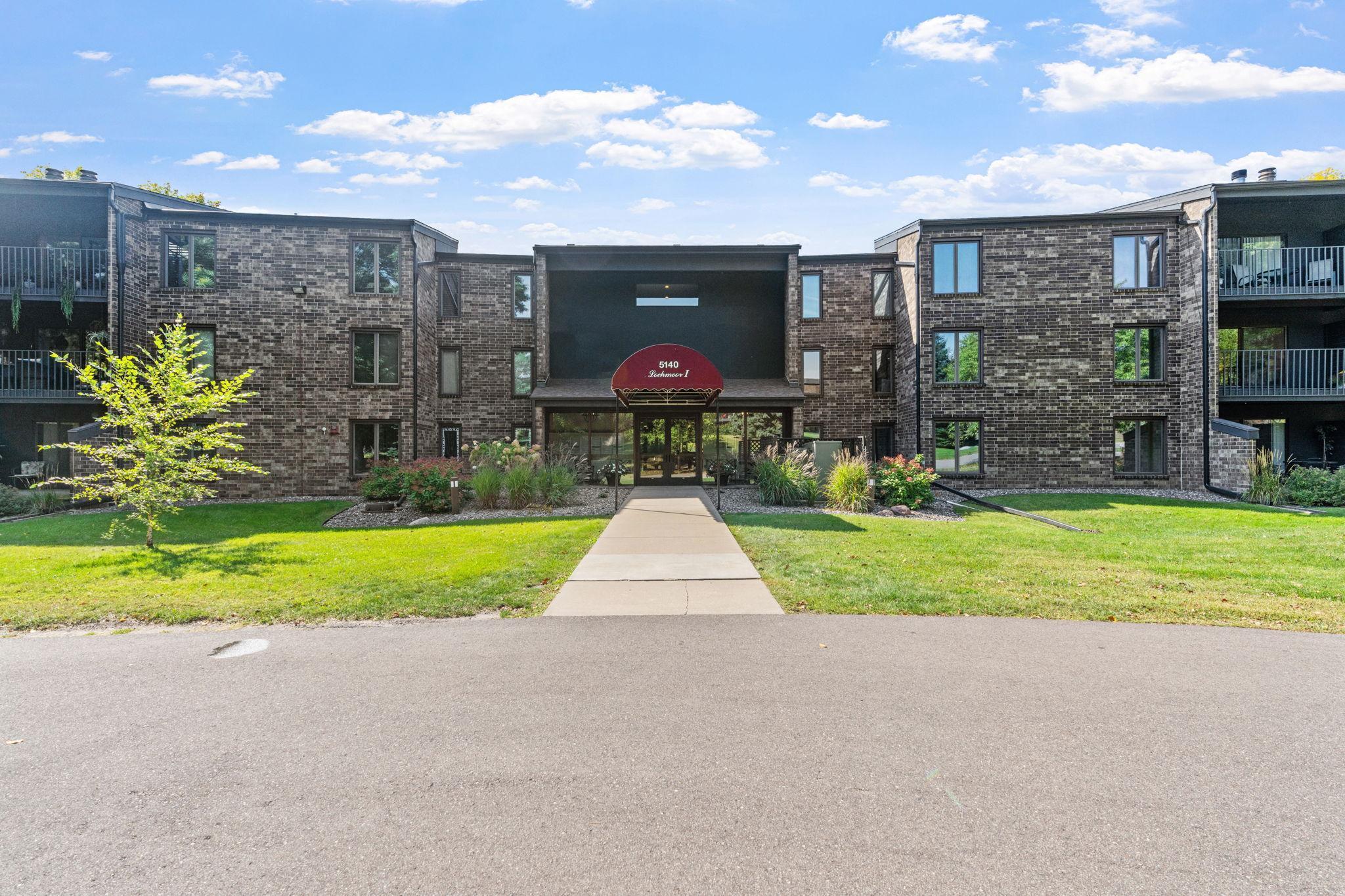 5140 W 102nd Street Unit: 210