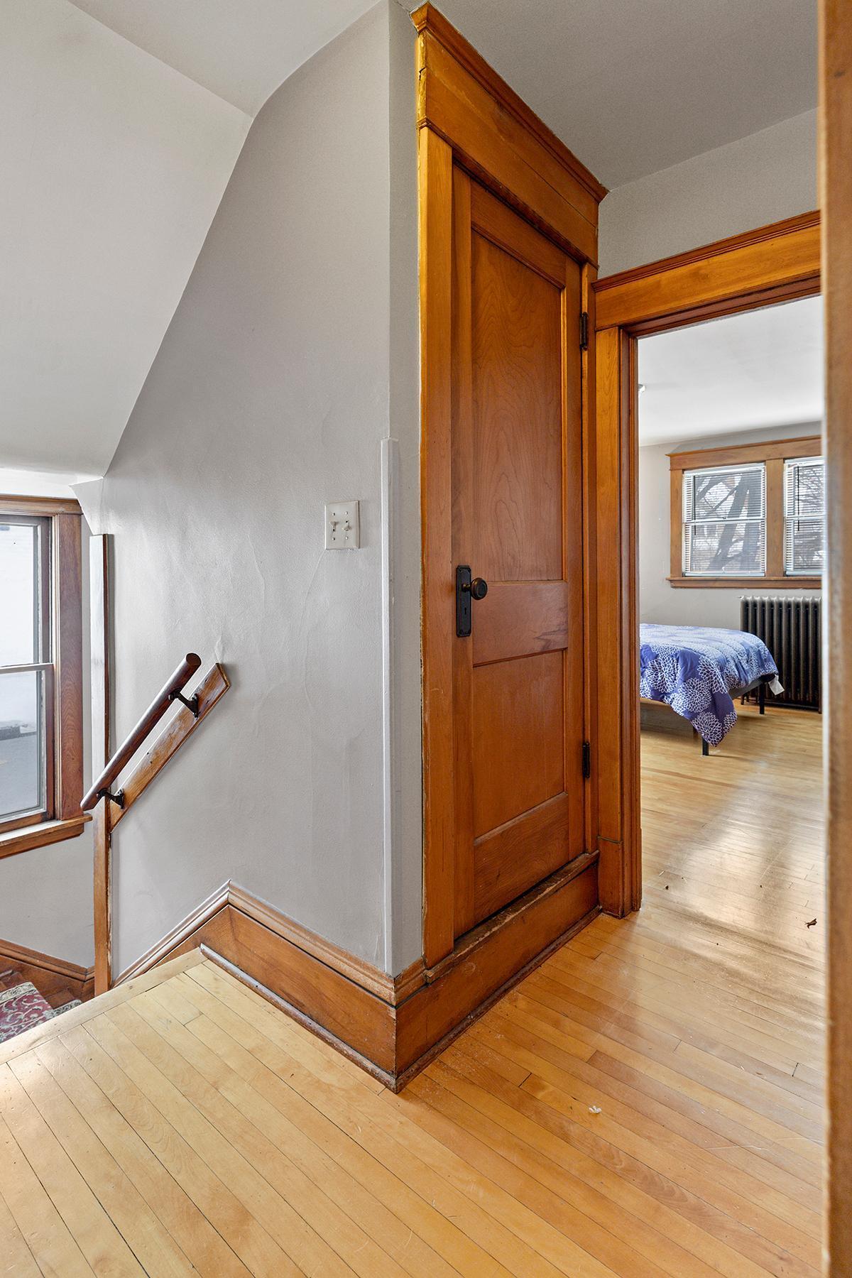 888 Laurel Avenue