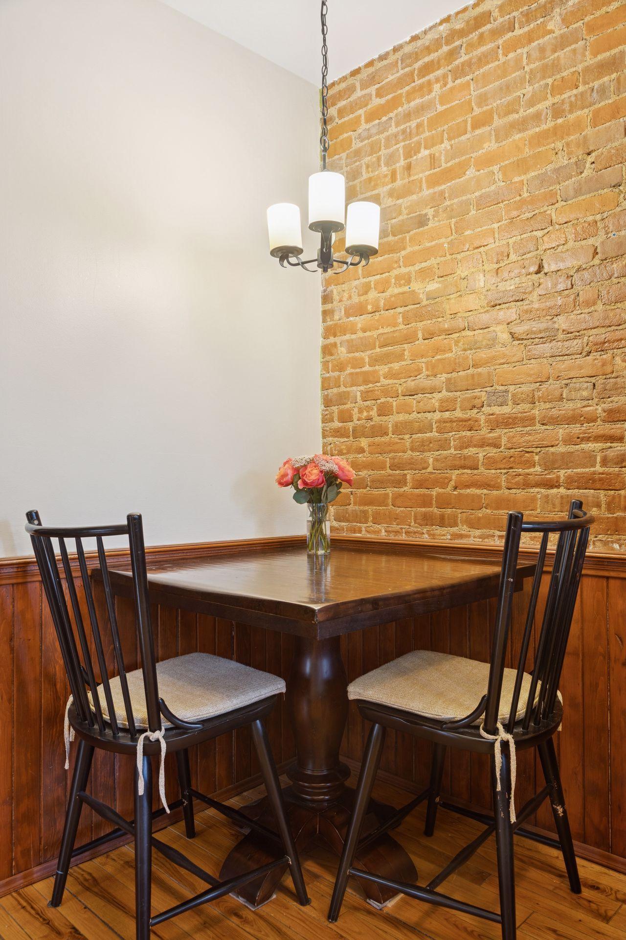 182 Kent Street Unit: 2