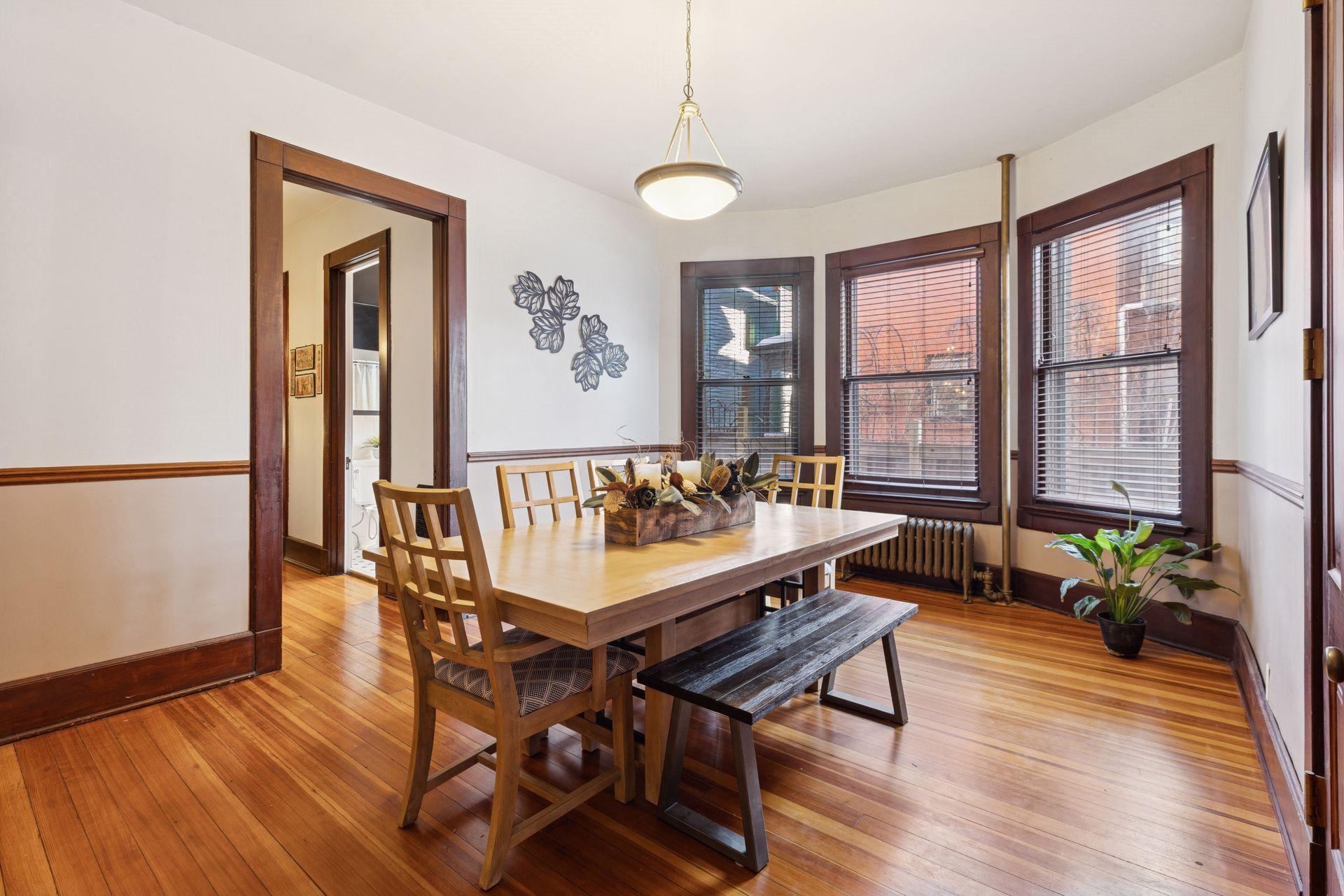 182 Kent Street Unit: 2