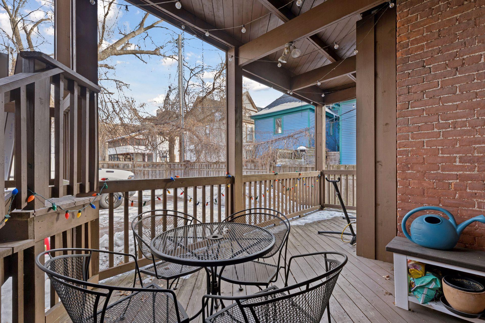 182 Kent Street Unit: 2