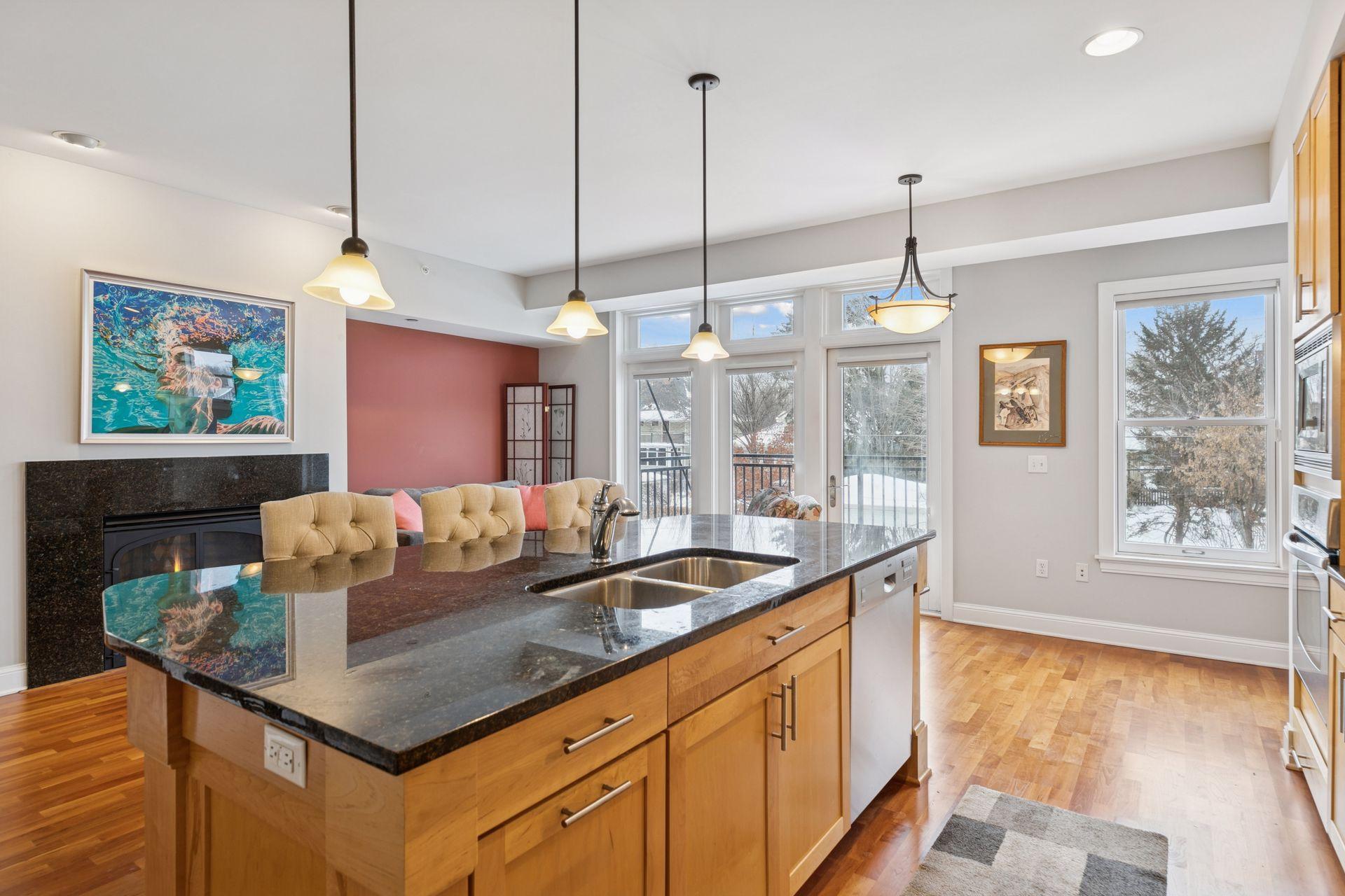 1060 Grand Avenue Unit: 204