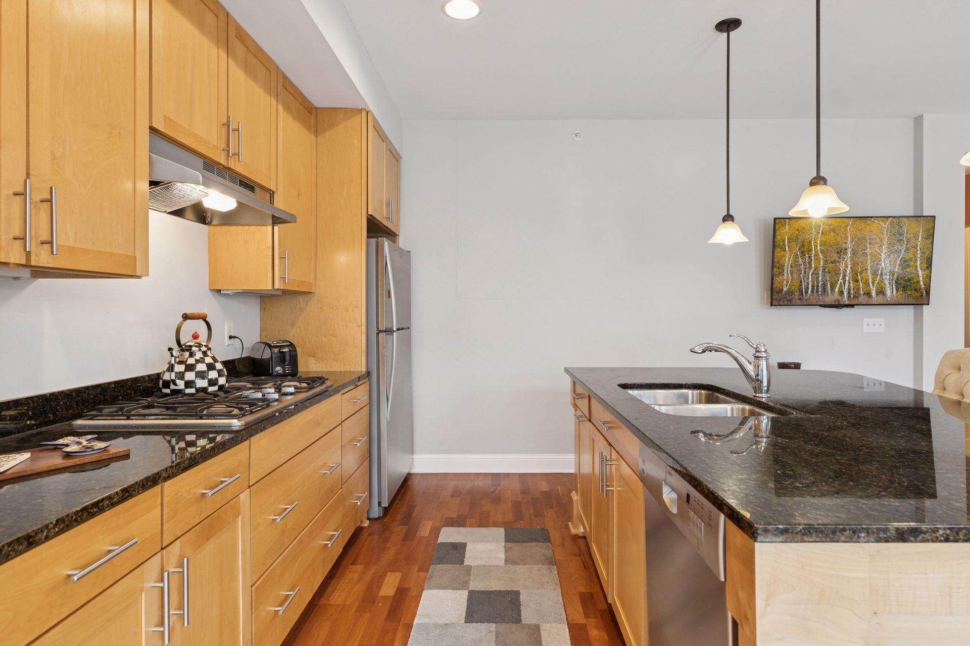 1060 Grand Avenue Unit: 204