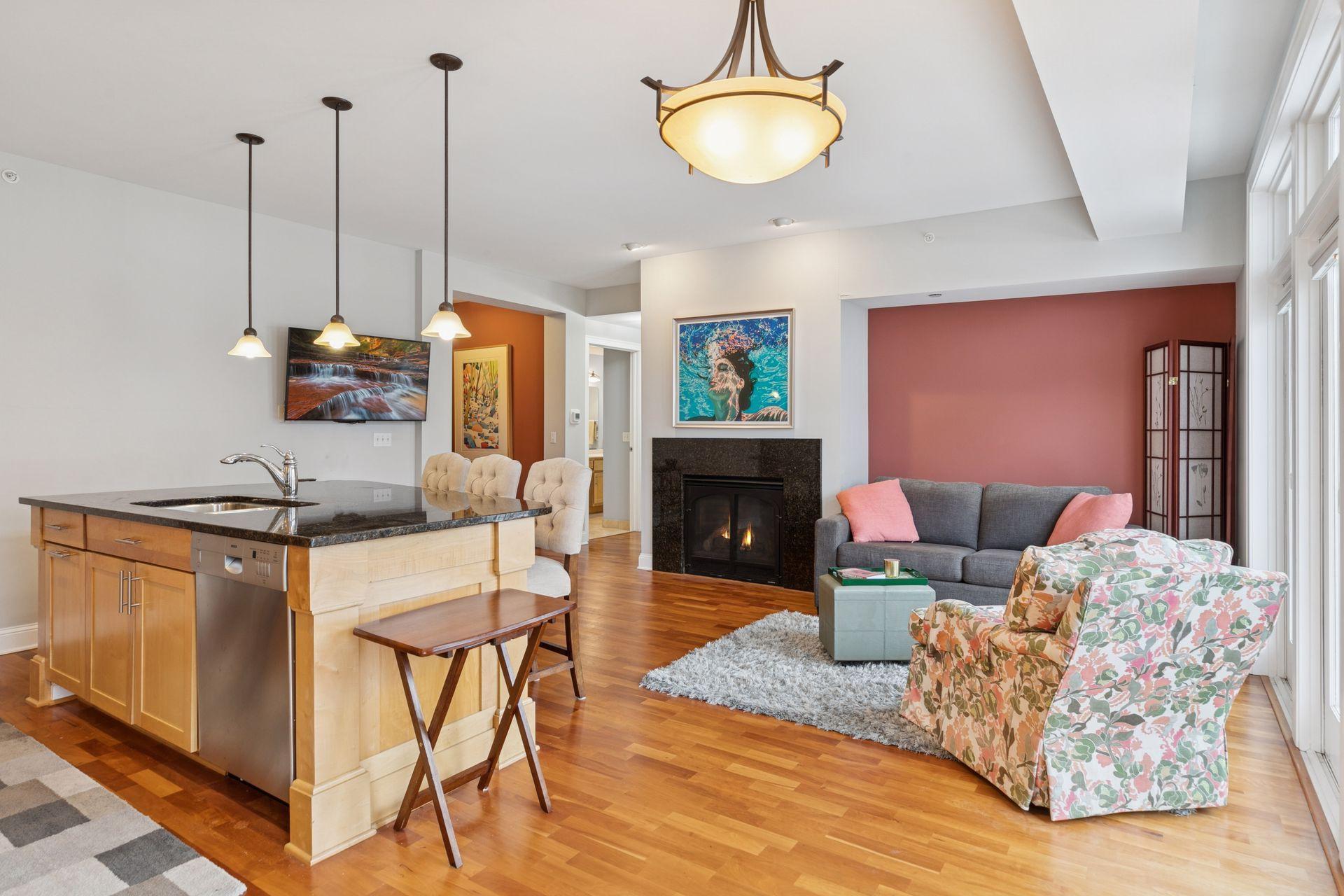 1060 Grand Avenue Unit: 204