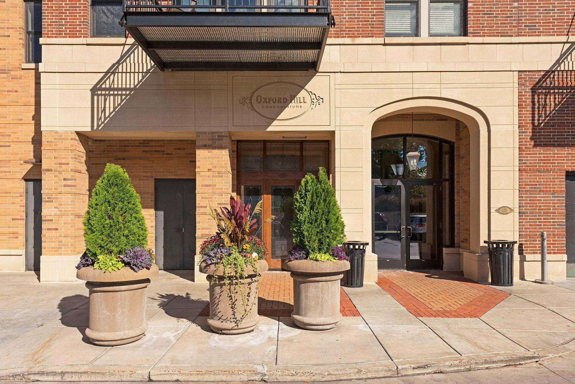 1060 Grand Avenue Unit: 204