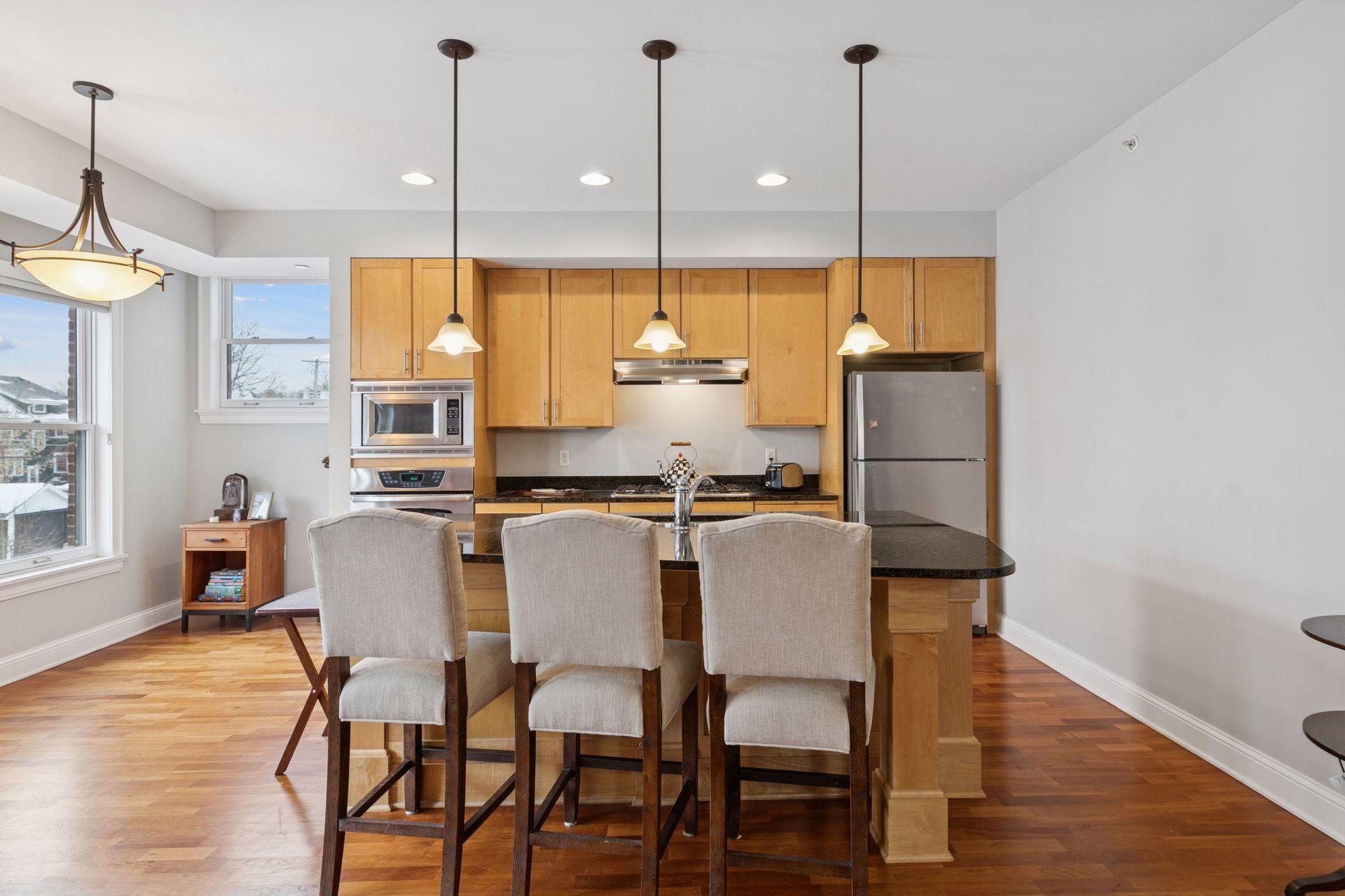 1060 Grand Avenue Unit: 204