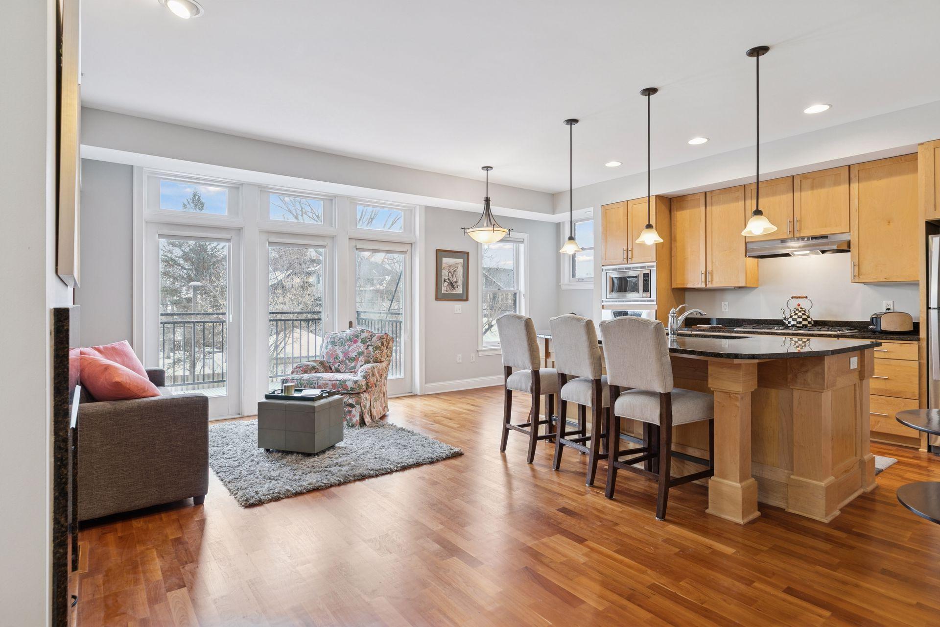 1060 Grand Avenue Unit: 204