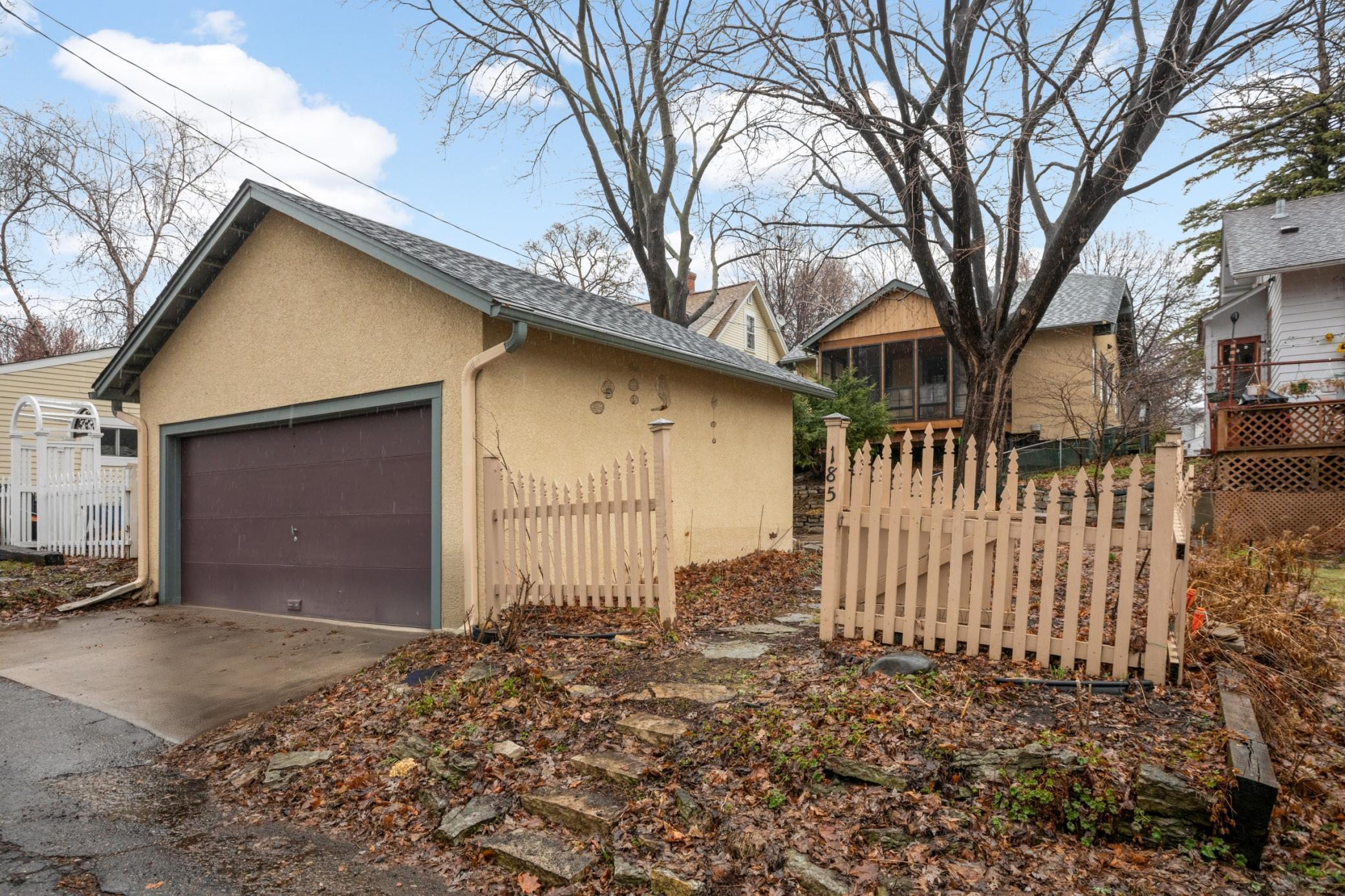 185 Exeter Place