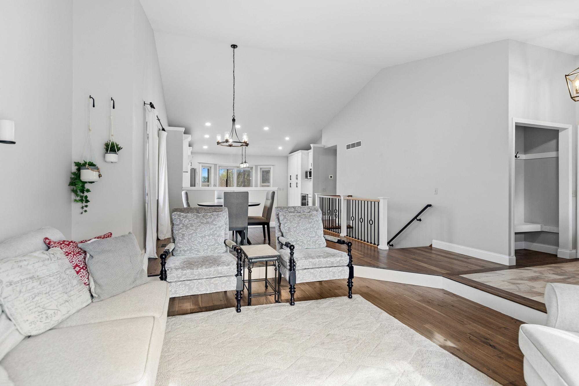14800 Interlachen Lane