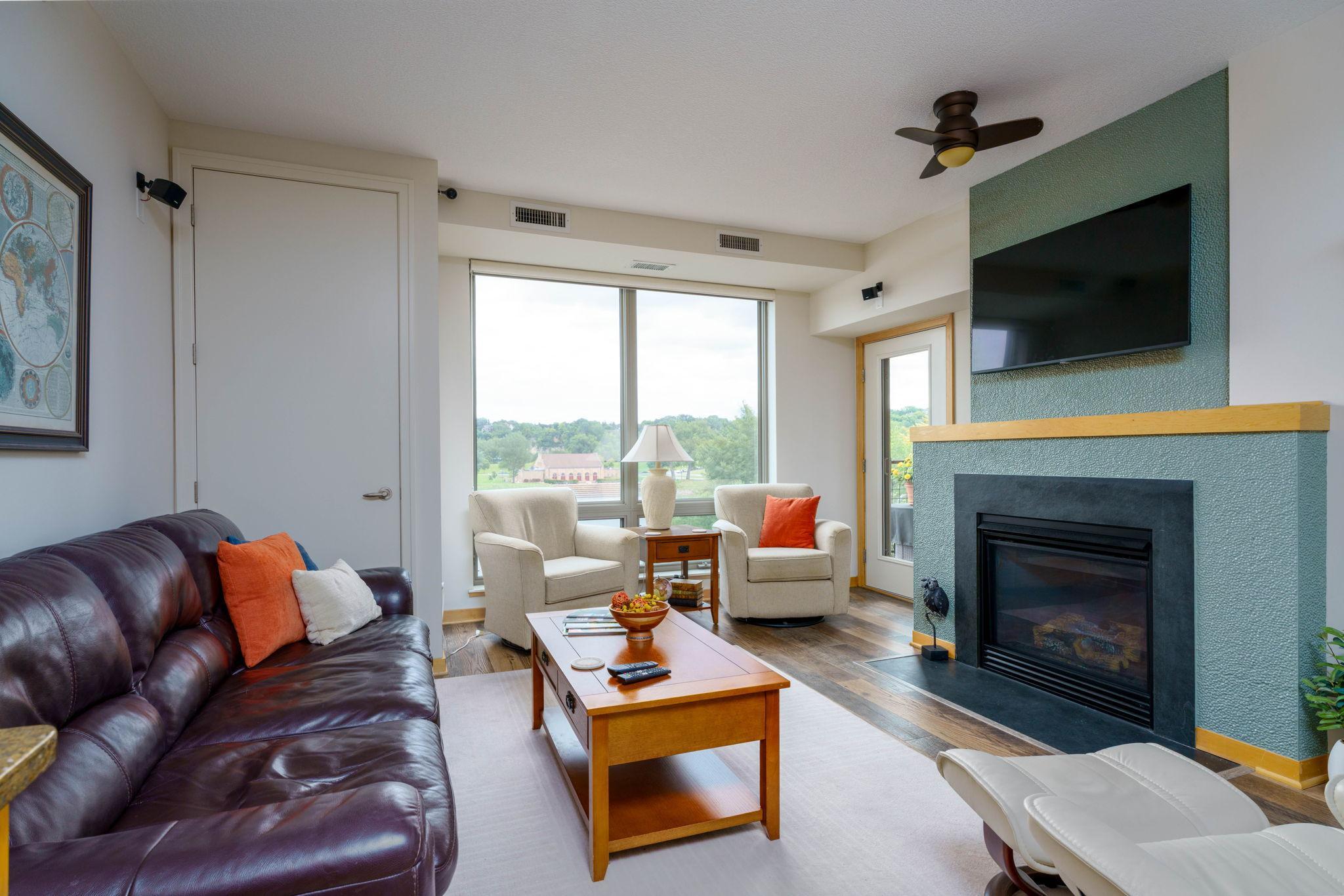 240 Spring Street Unit: 325