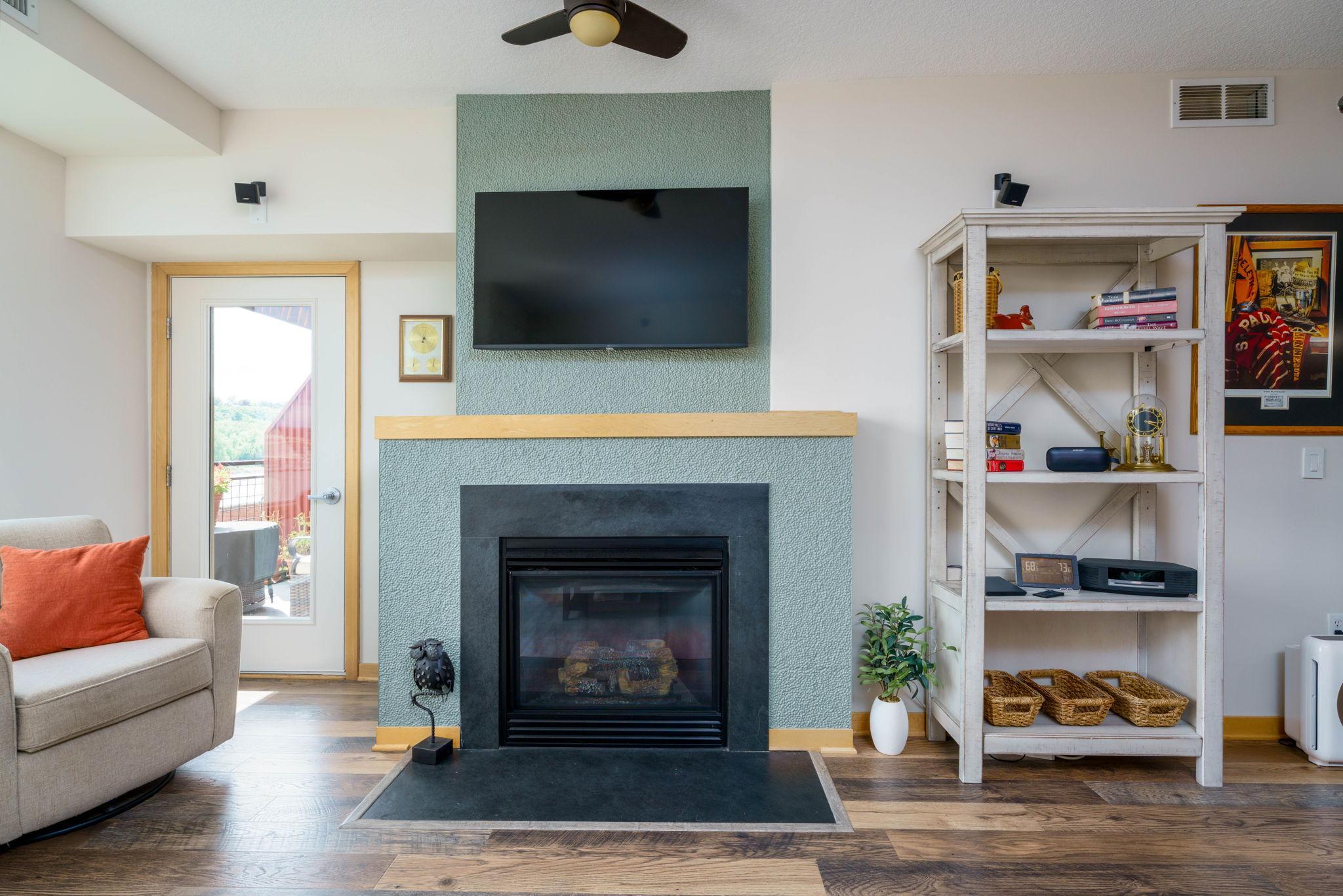 240 Spring Street Unit: 325