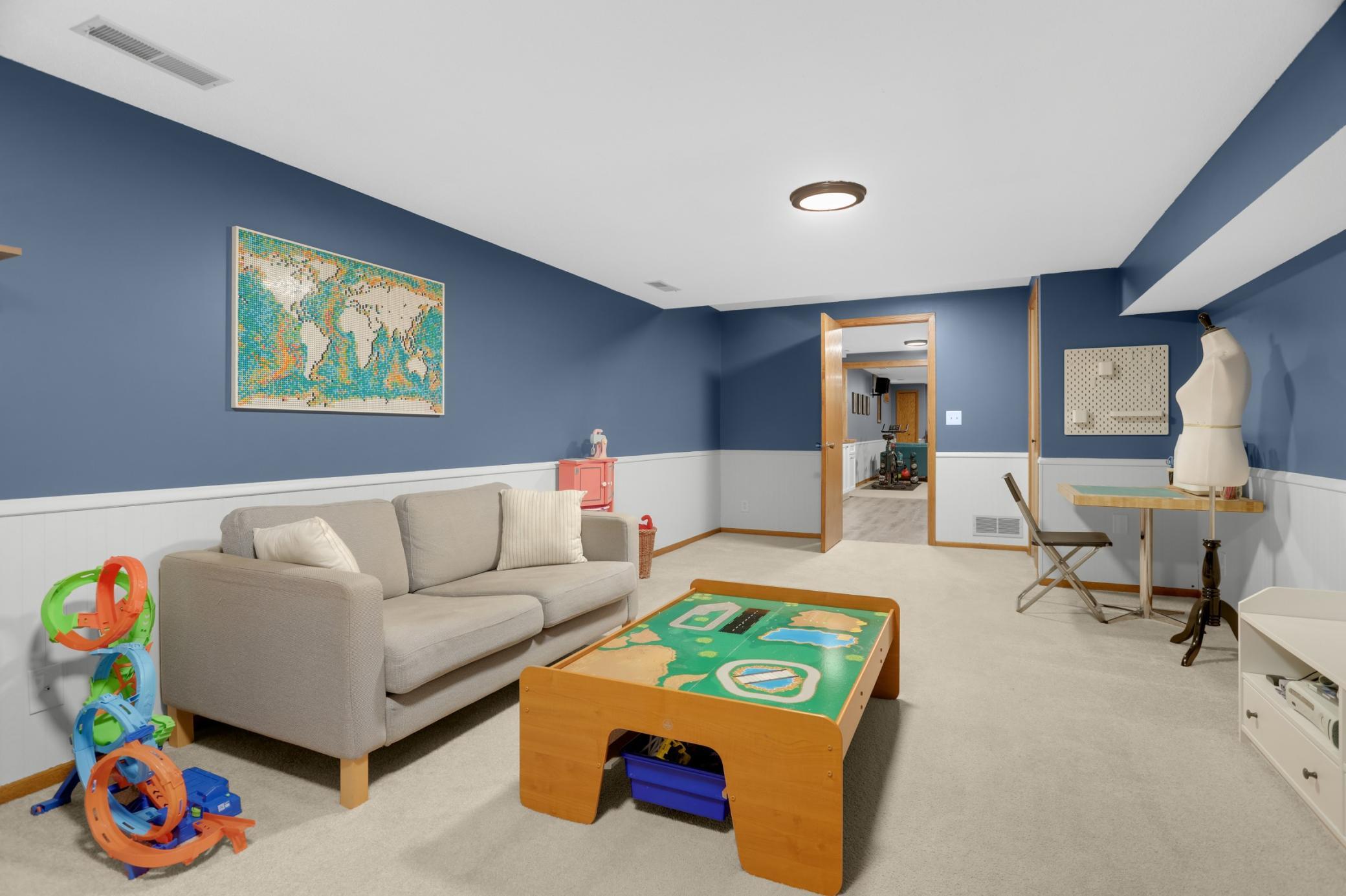 2264 Heritage Lane
