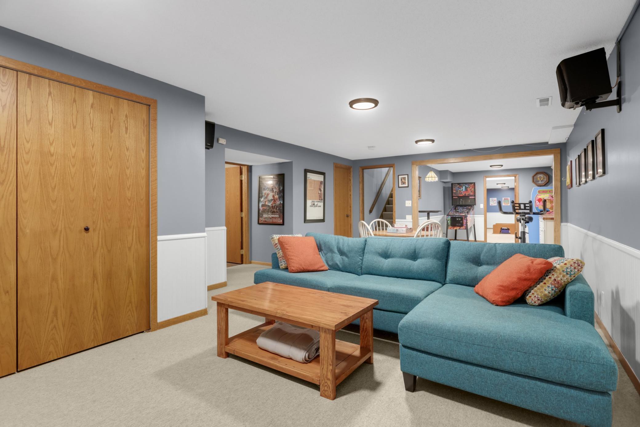 2264 Heritage Lane