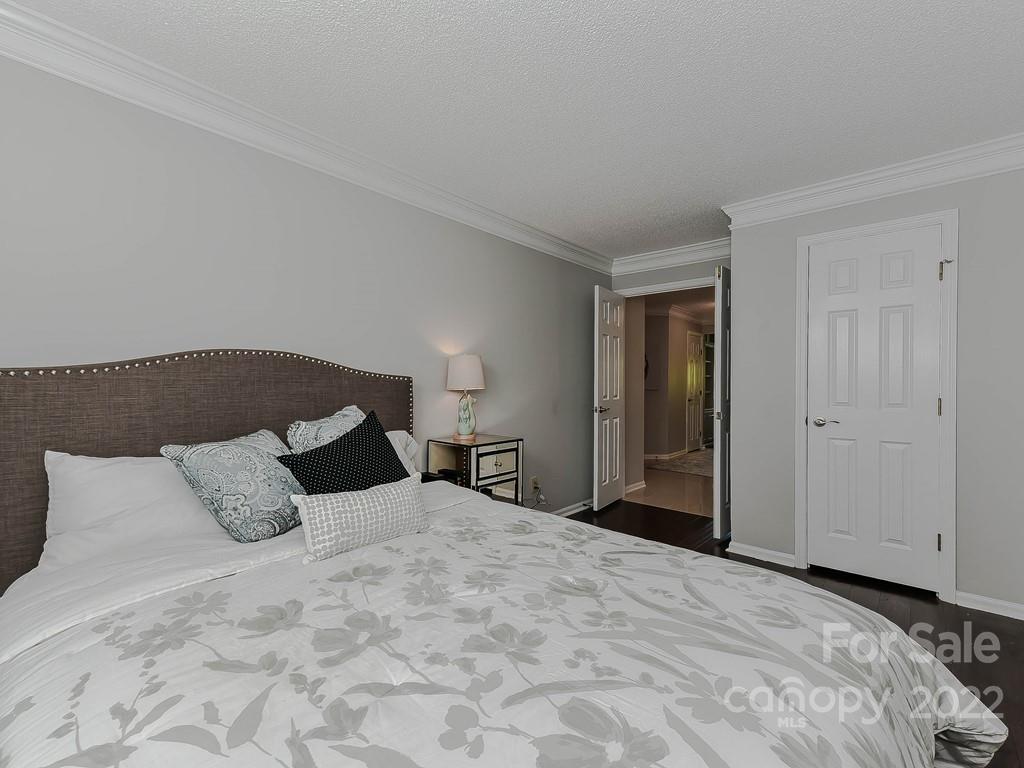 20109 Henderson Road