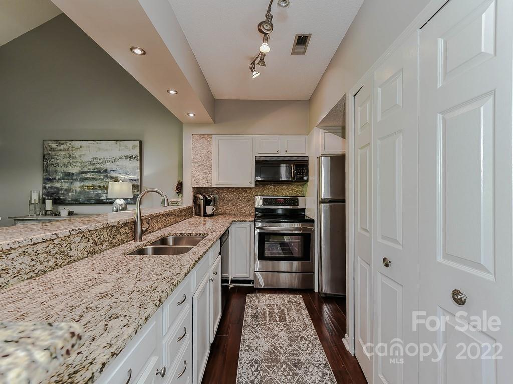 20109 Henderson Road