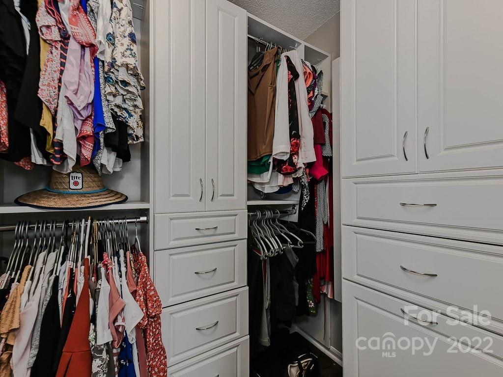 20109 Henderson Road