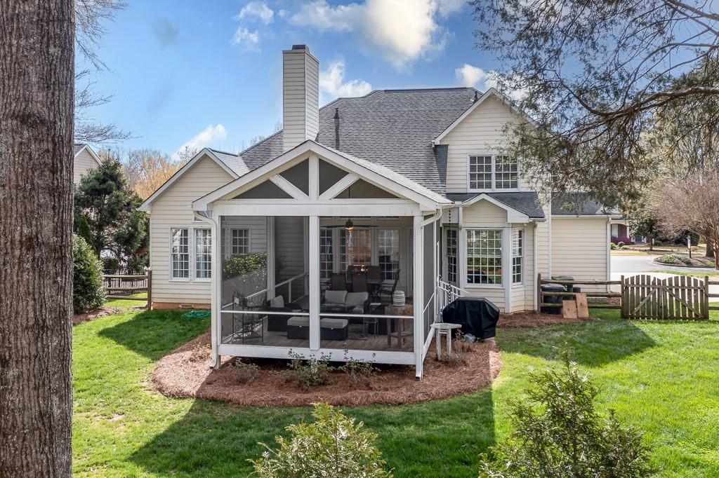 9517 Northdowns Lane