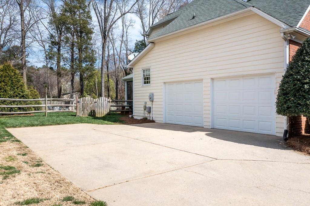 9517 Northdowns Lane