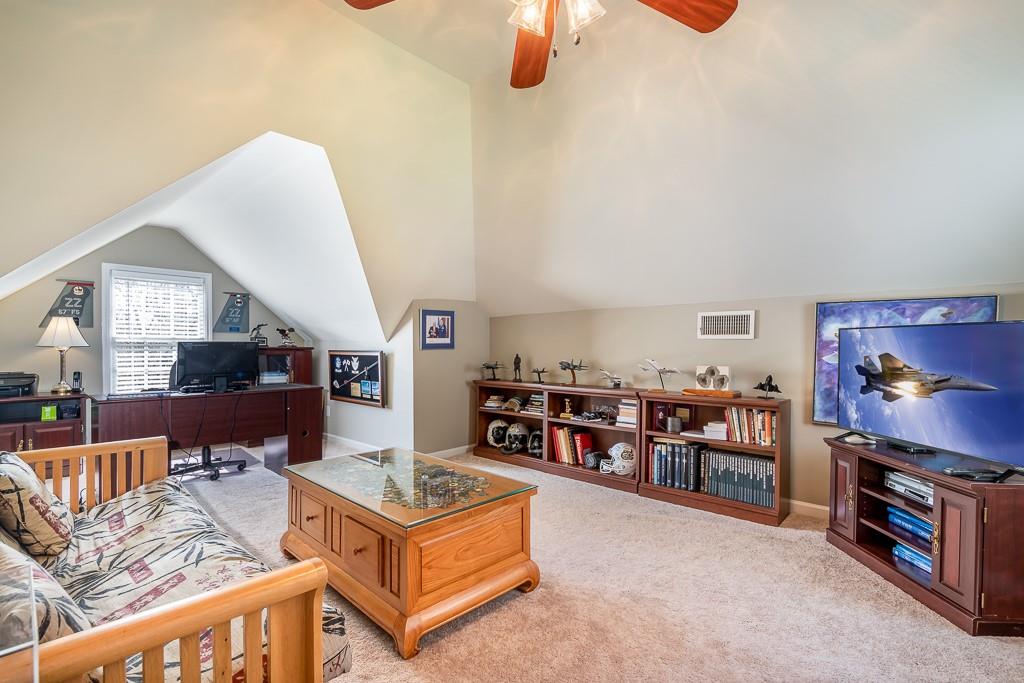 9517 Northdowns Lane