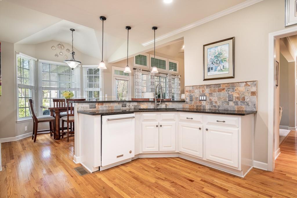 9517 Northdowns Lane