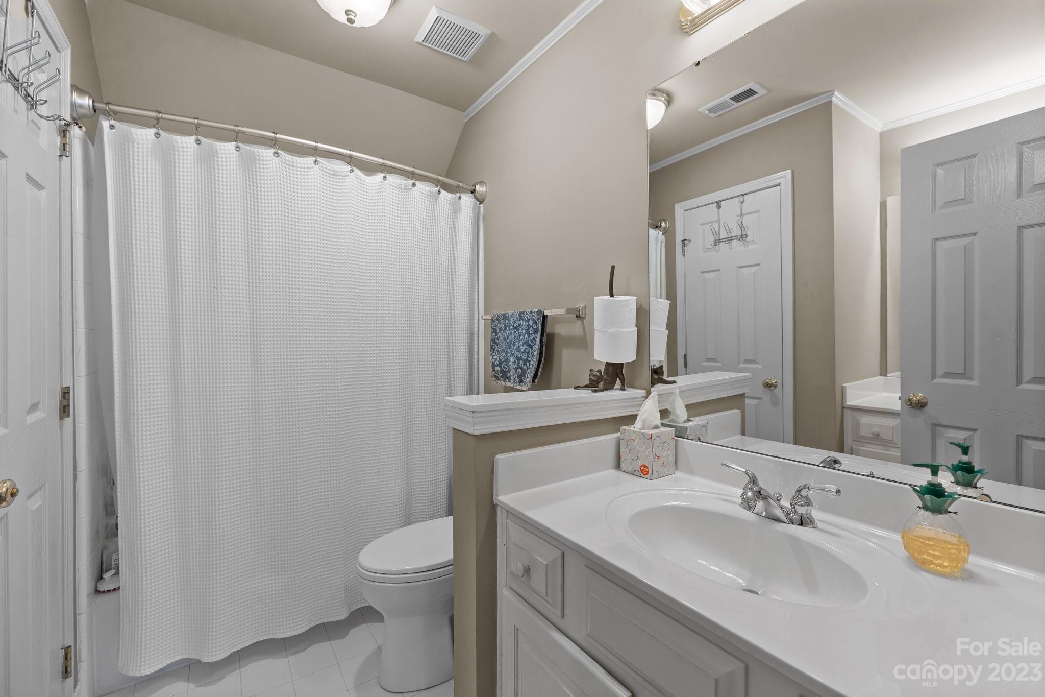 9517 Northdowns Lane