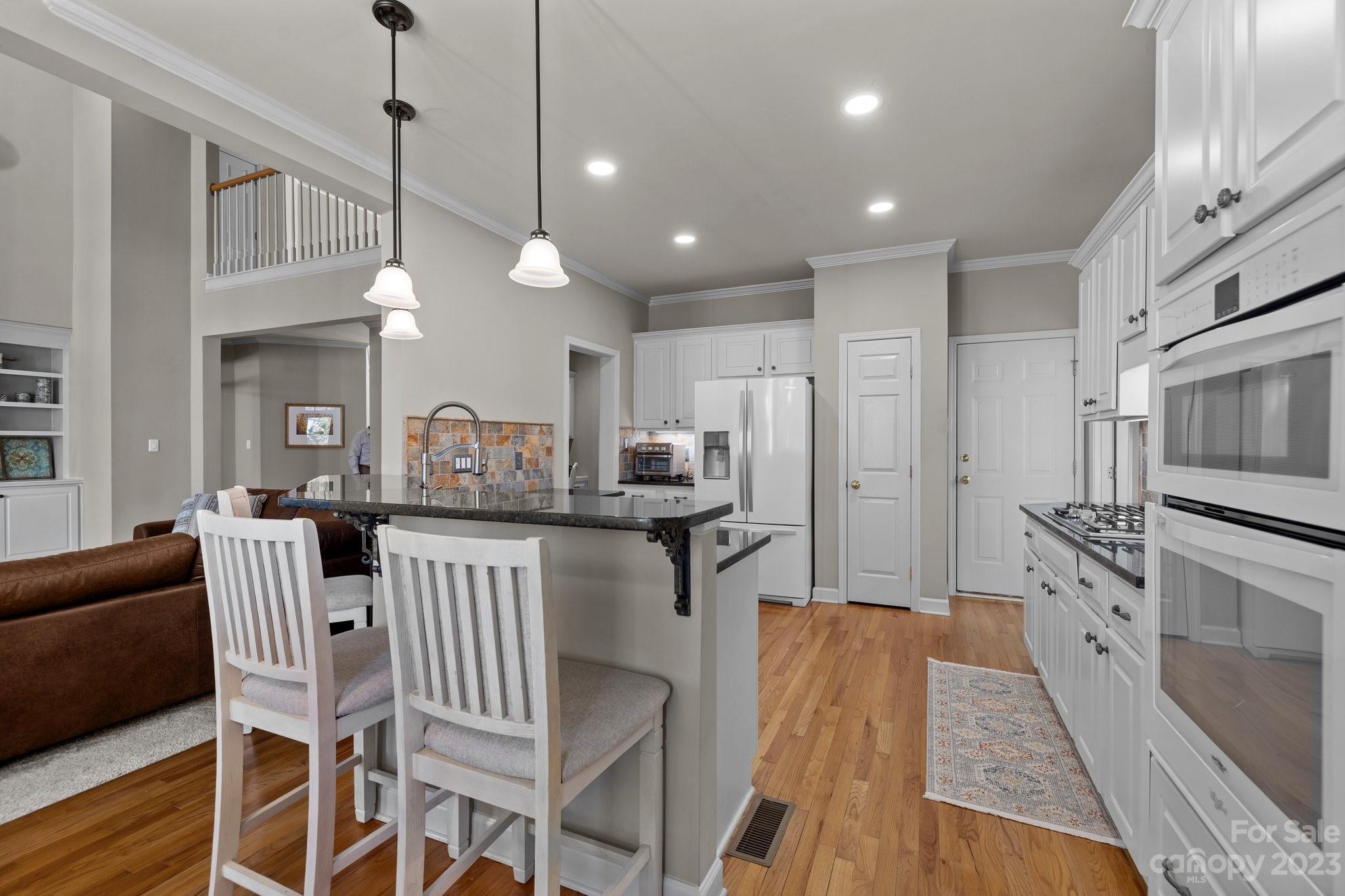 9517 Northdowns Lane