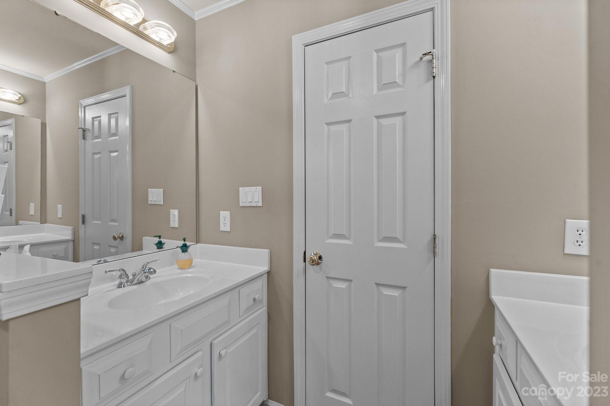 9517 Northdowns Lane