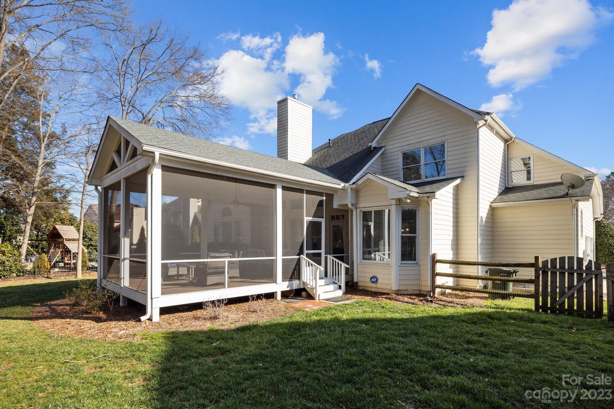 9517 Northdowns Lane