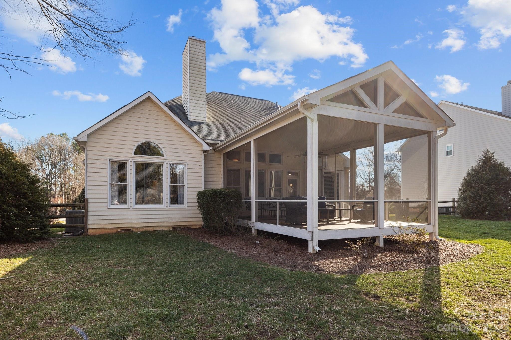 9517 Northdowns Lane