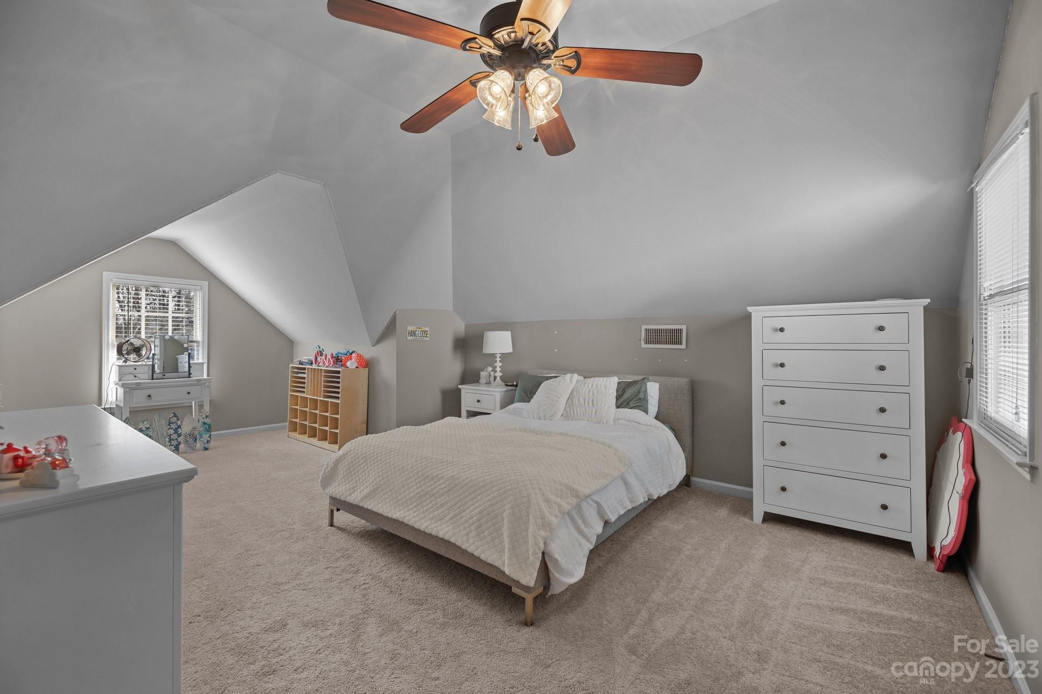 9517 Northdowns Lane