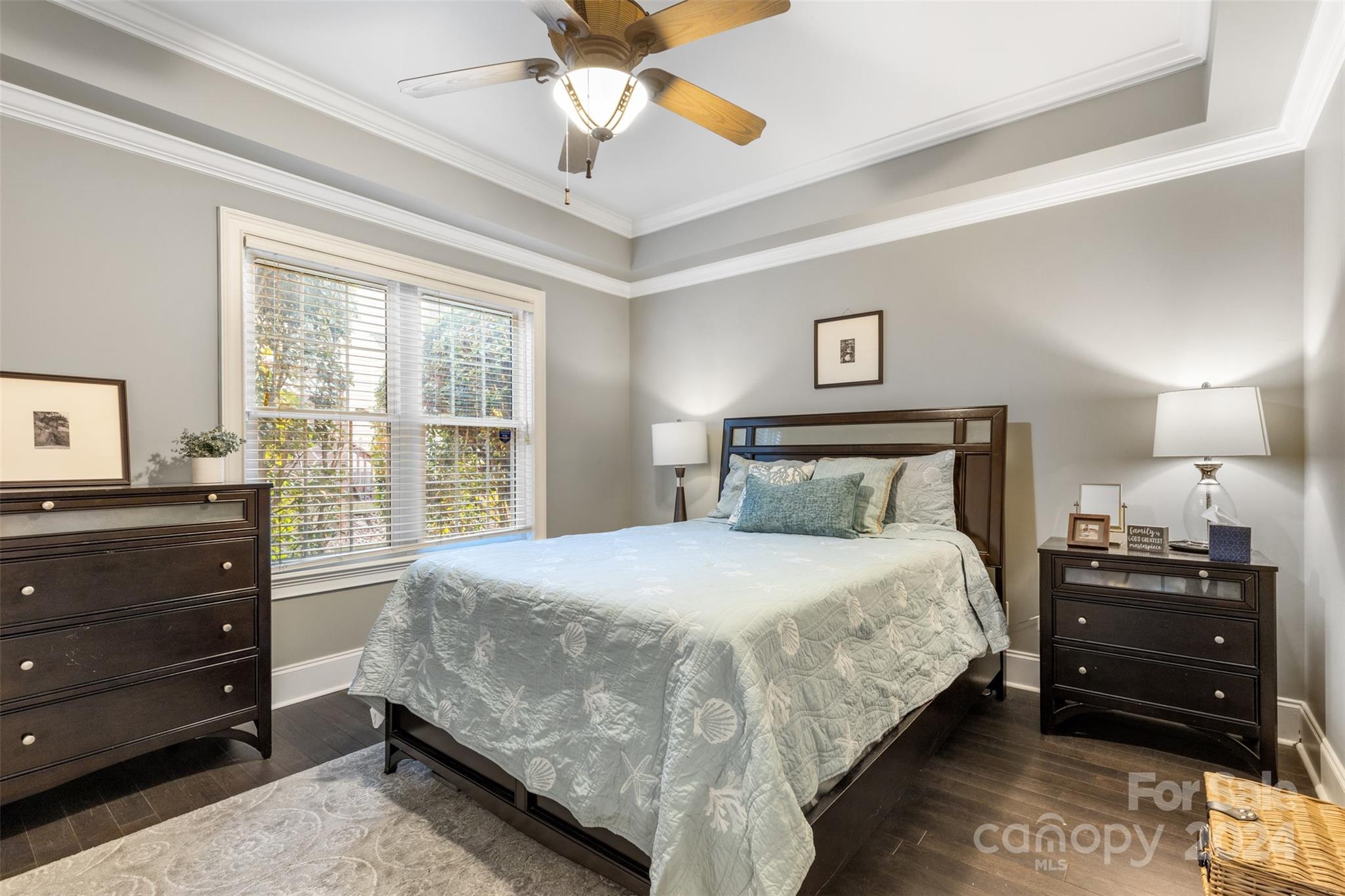 15807 Pineknoll Lane