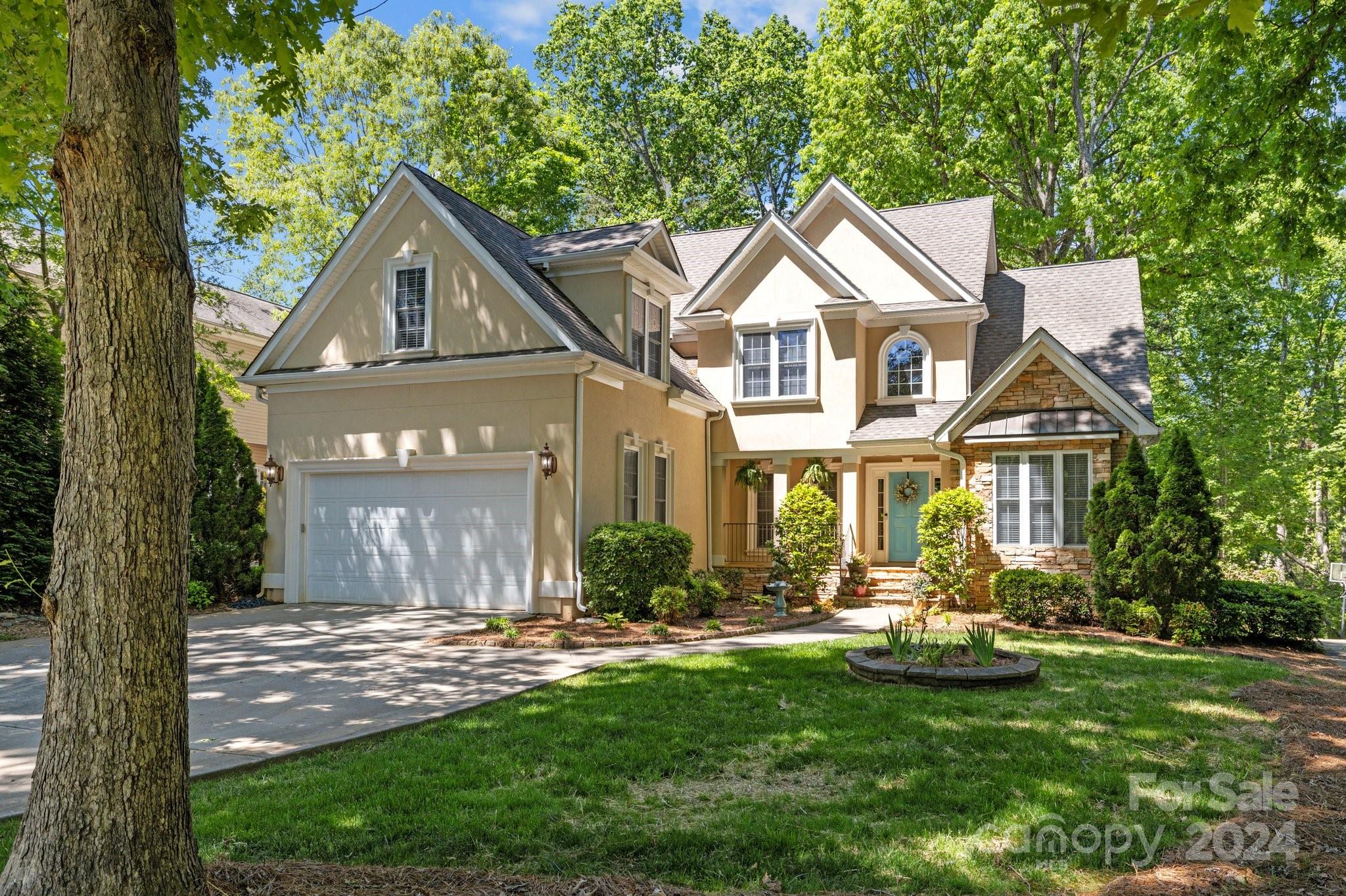 15807 Pineknoll Lane