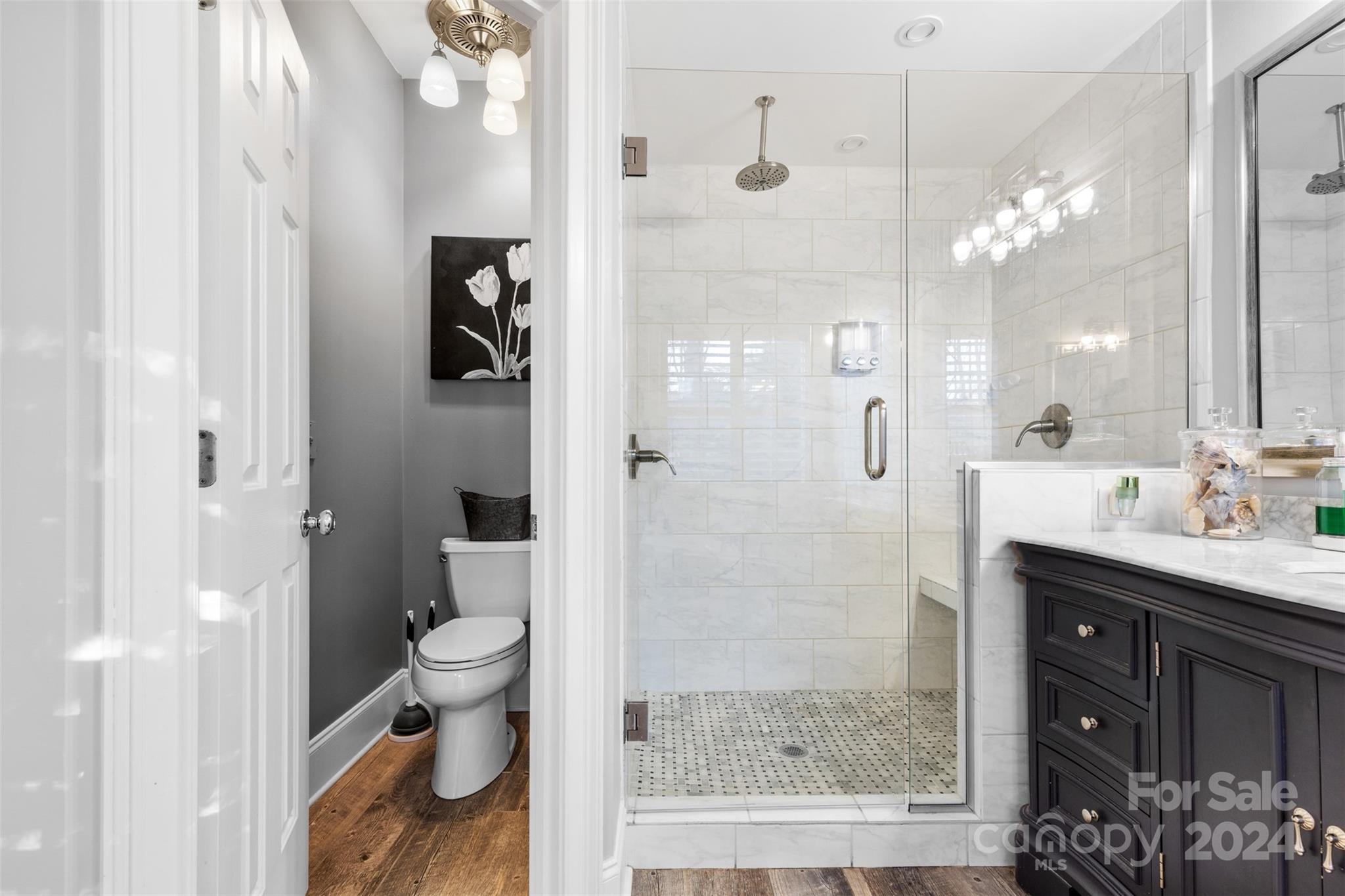 15807 Pineknoll Lane