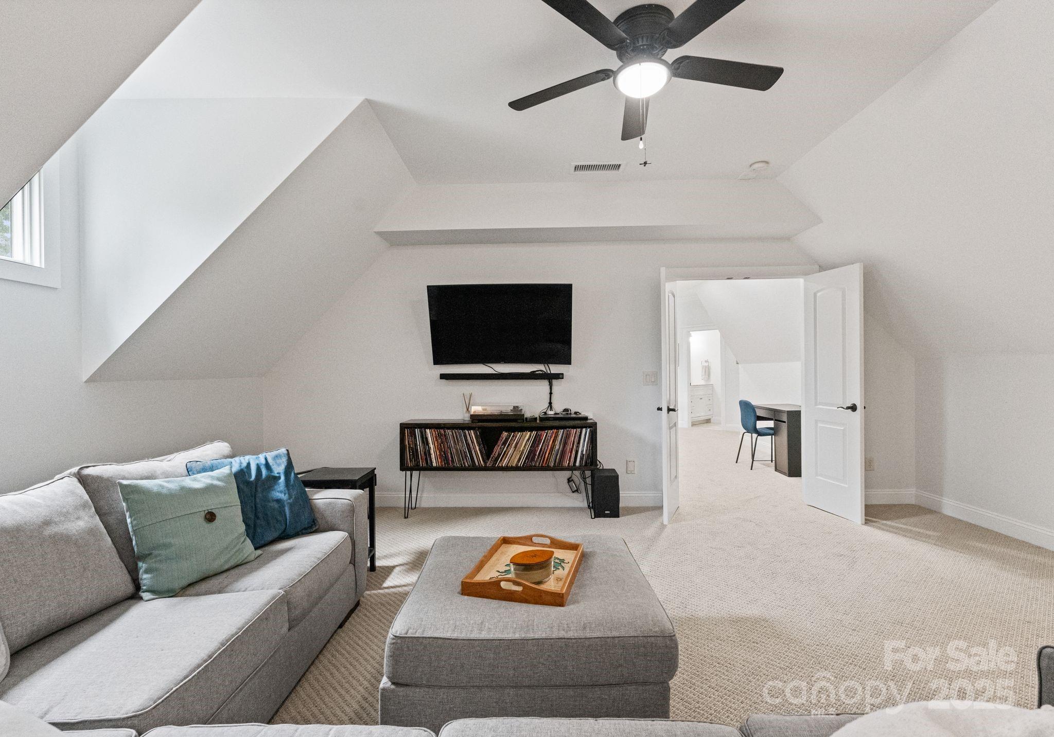 20361 Enclave Oaks Court