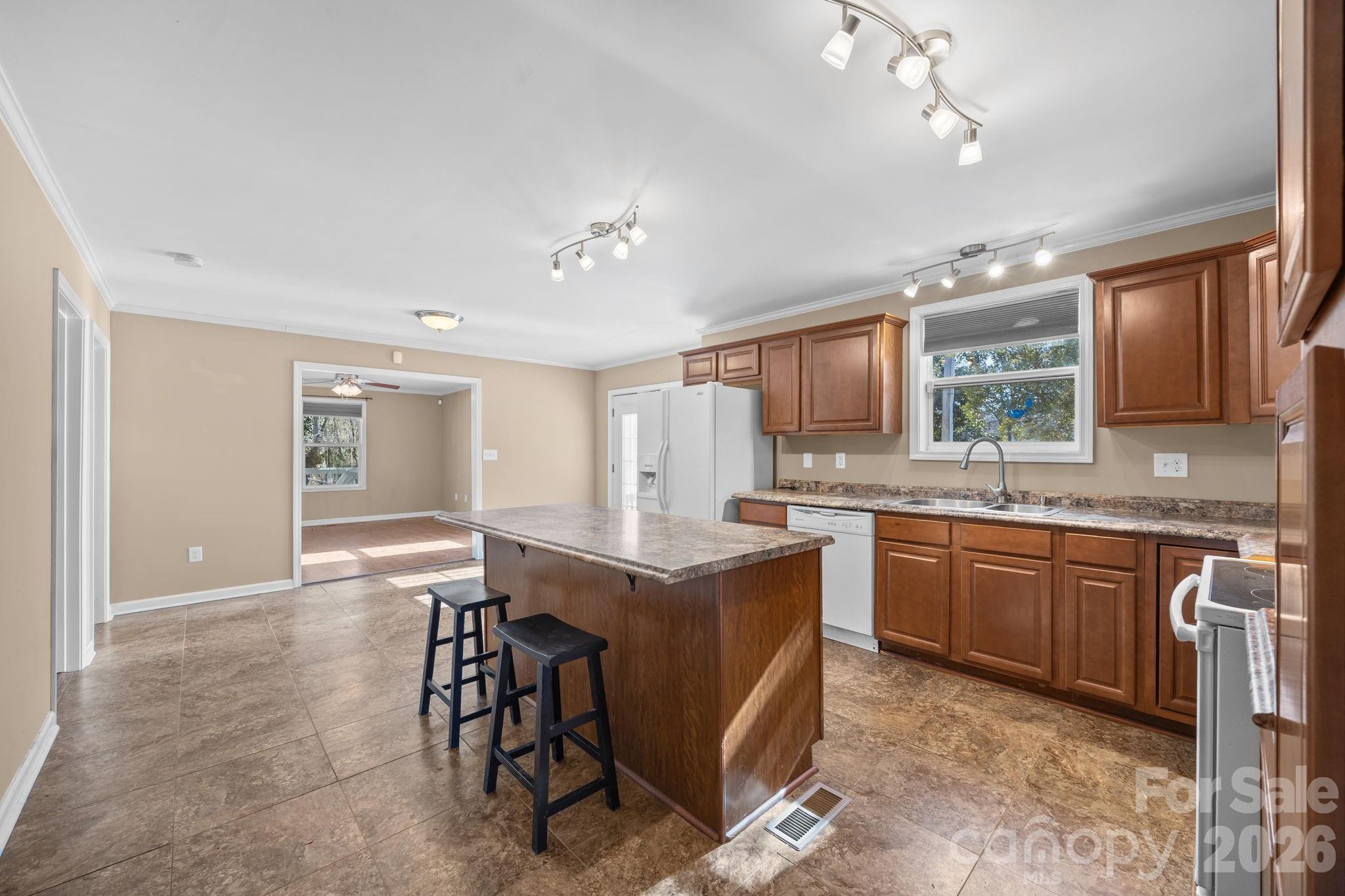 708 Old Charlotte Road SW