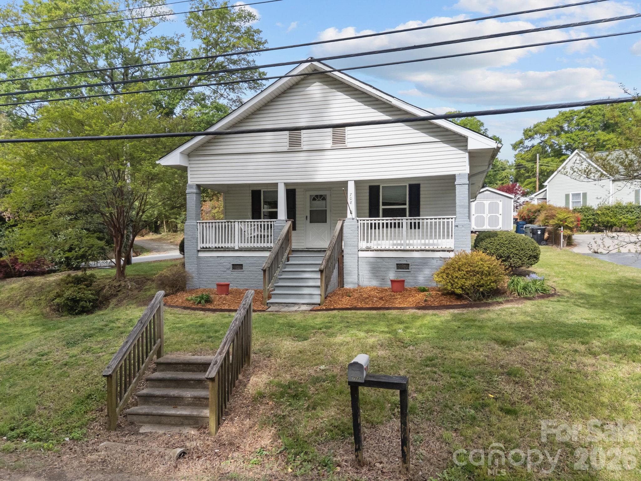 708 Old Charlotte Road SW