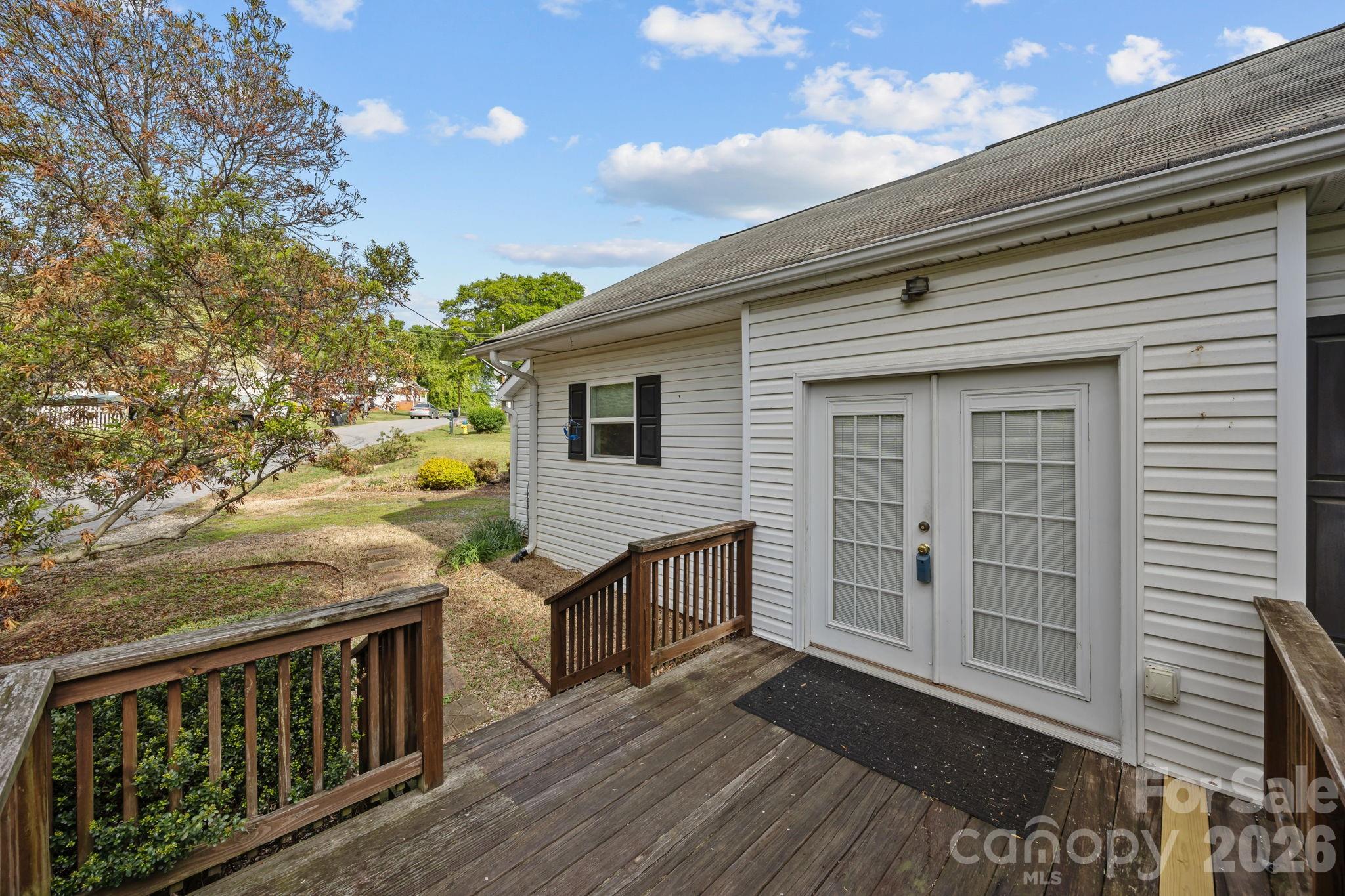 708 Old Charlotte Road SW