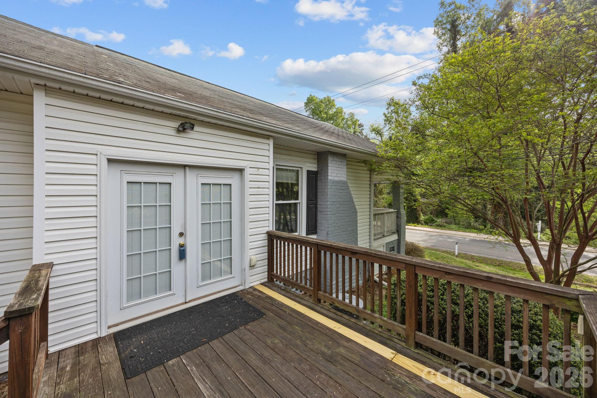 708 Old Charlotte Road SW