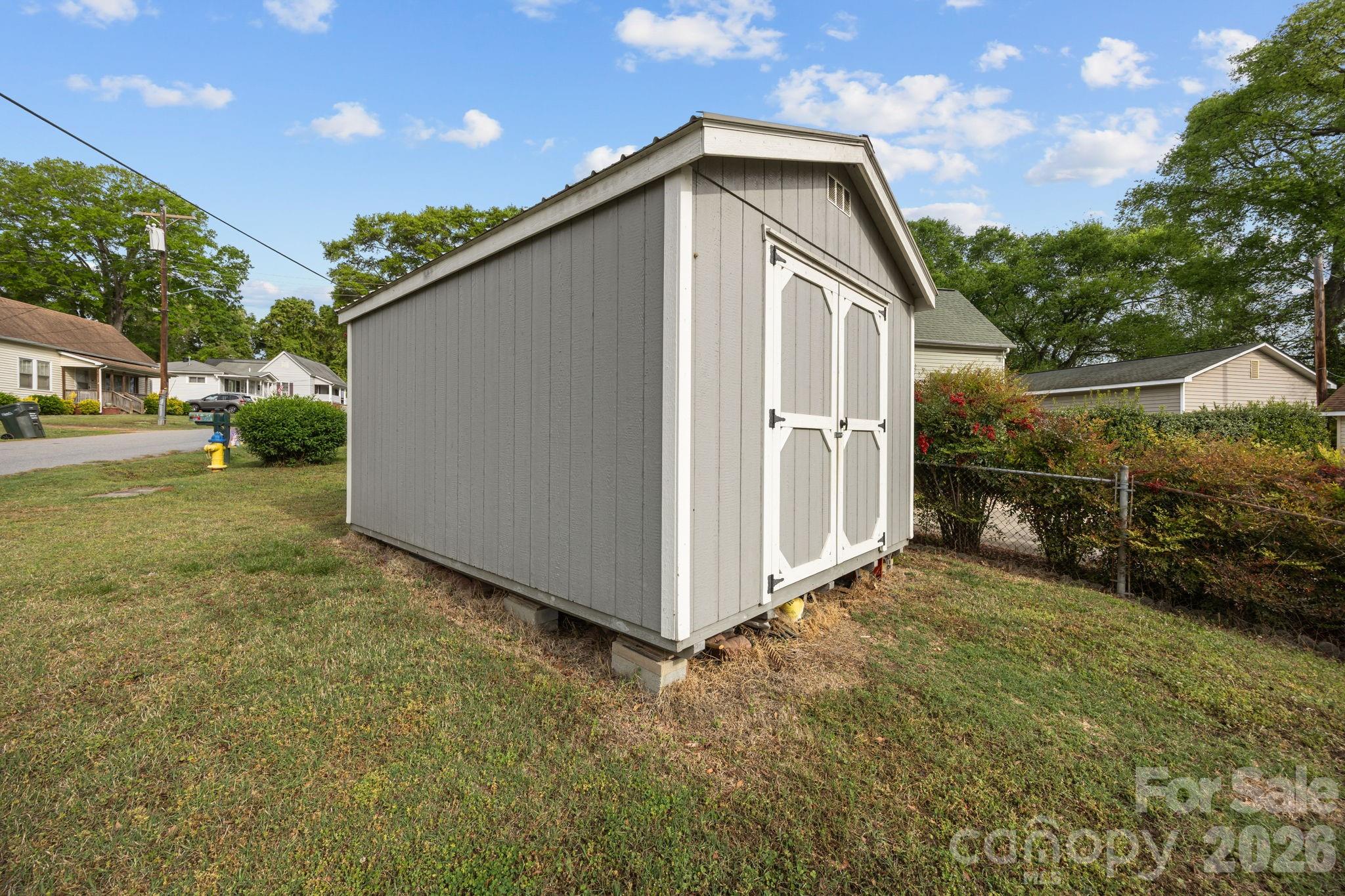 708 Old Charlotte Road SW