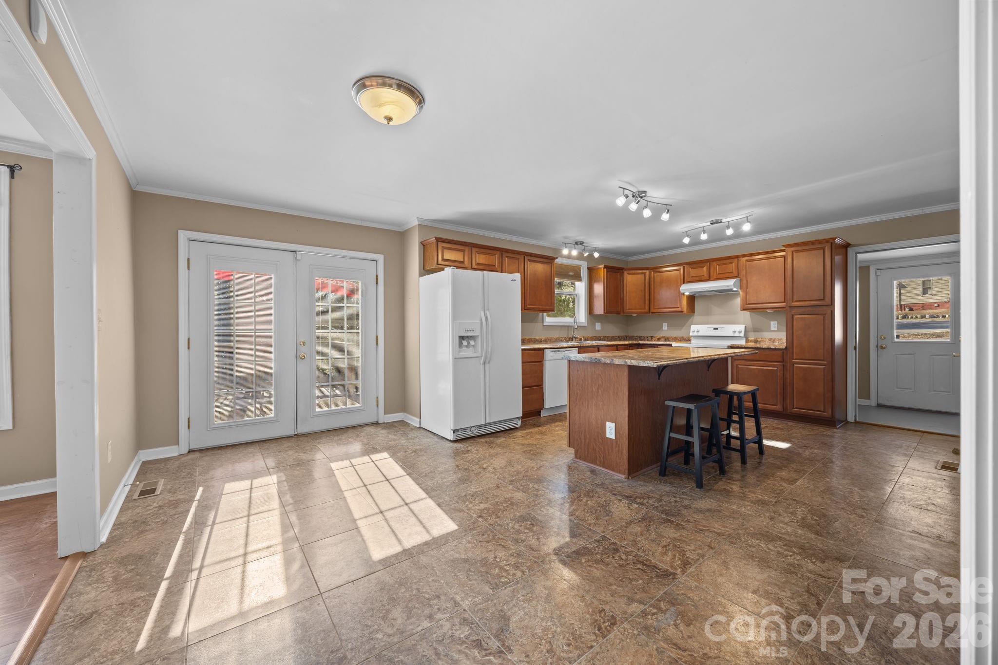 708 Old Charlotte Road SW