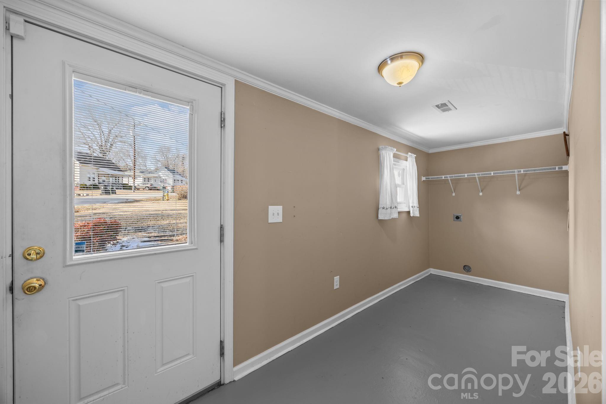 708 Old Charlotte Road SW