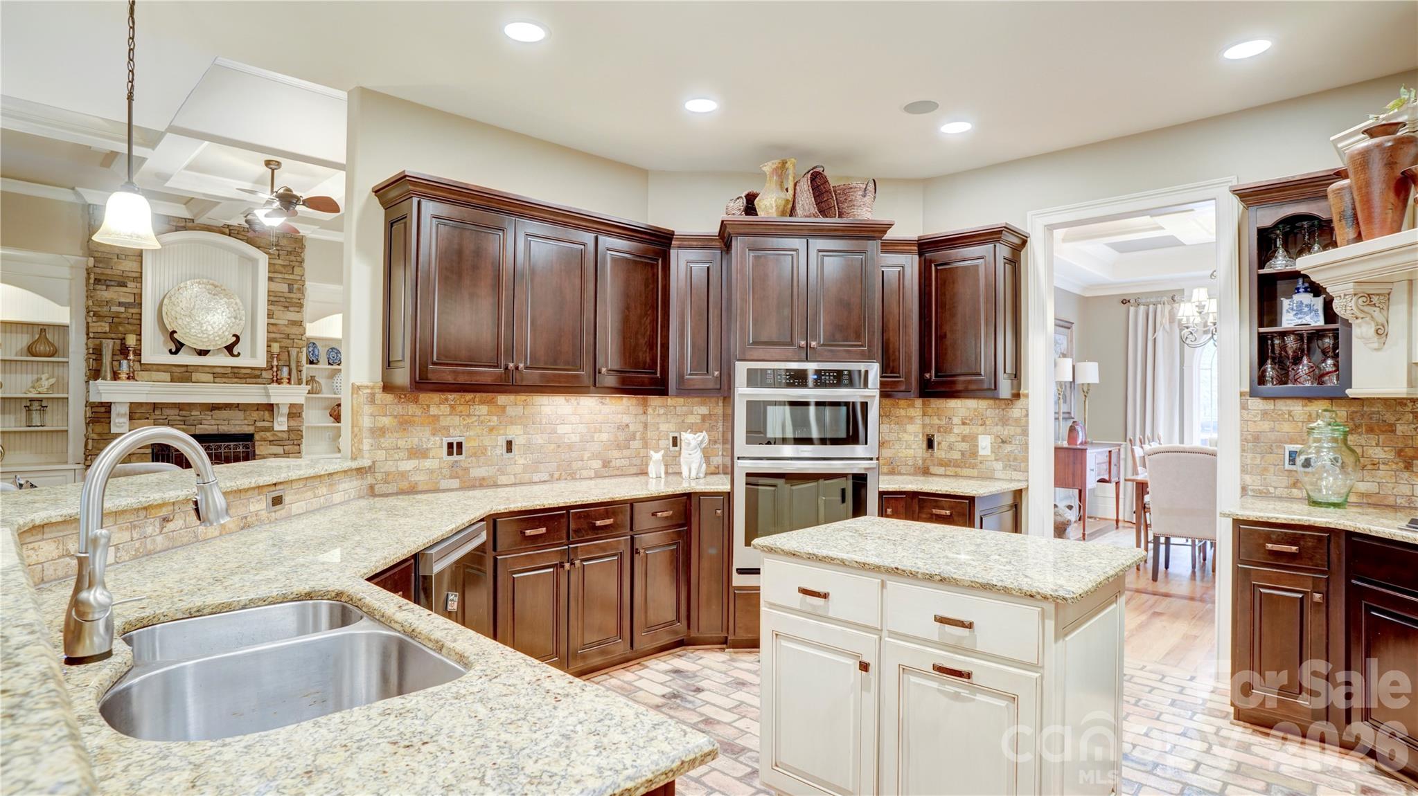 7727 Juniper Lane