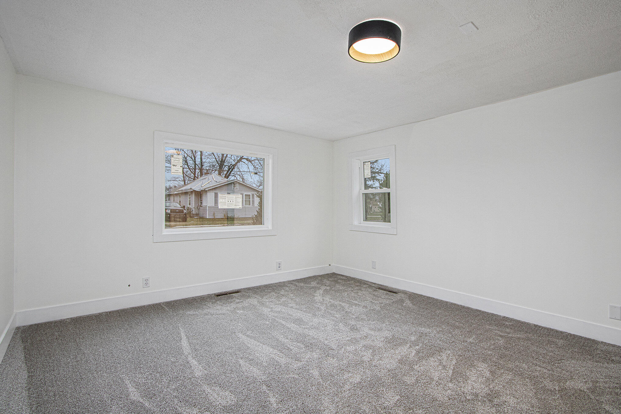 223 S Pleasant Street