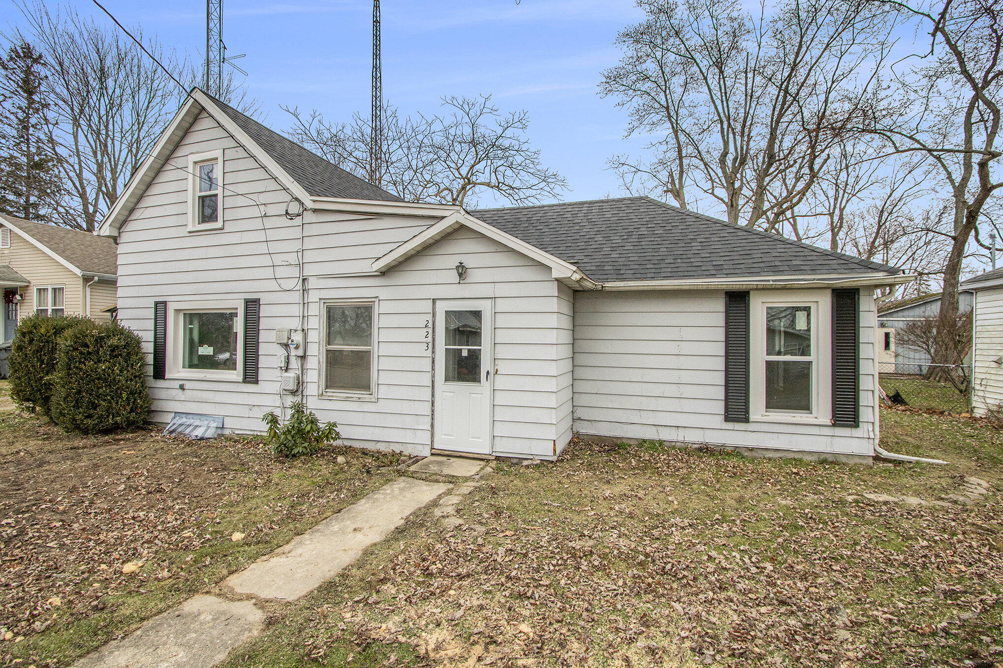 223 S Pleasant Street