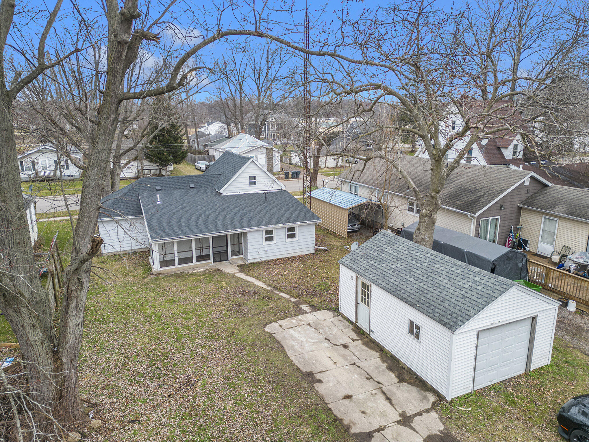 223 S Pleasant Street