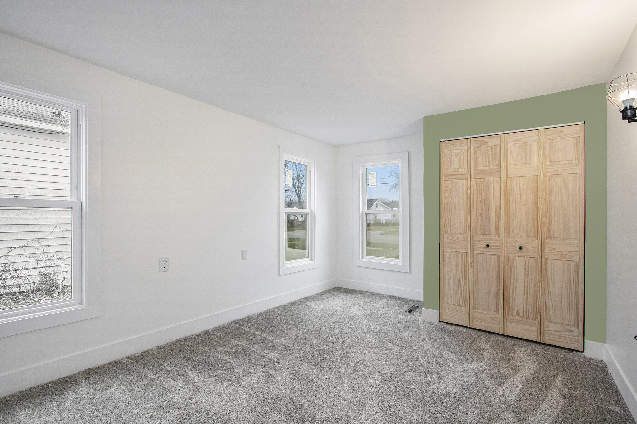 223 S Pleasant Street