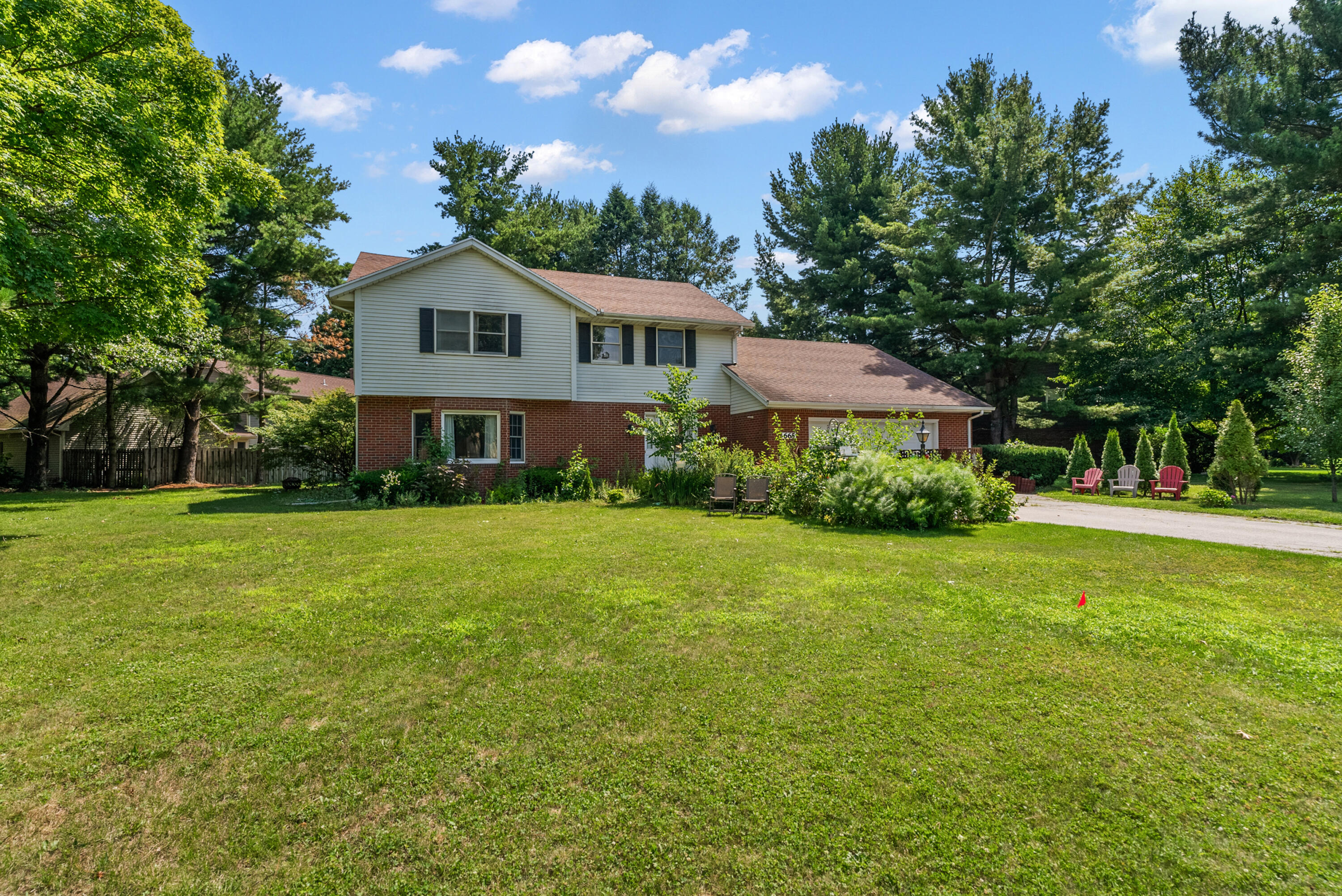 665 S Greenbrook Circle, St. Joseph